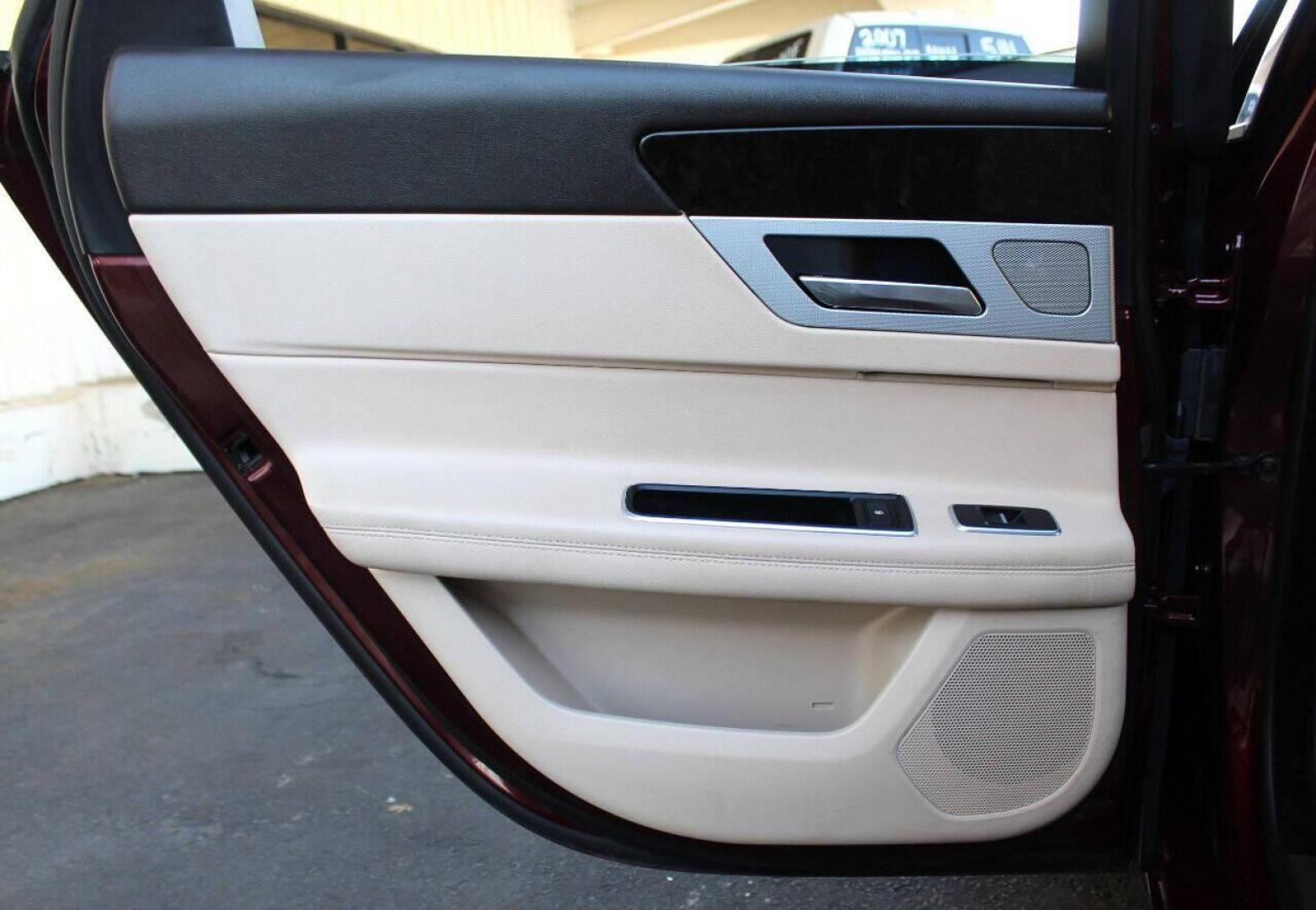 2016 Burgundy Jaguar XF XF Prestige (SAJBE4BV1GC) with an 3.0L V6 Supercharger 3.0L V6 engine, Automatic 8-Speed transmission, located at 4301 NW 39th , Oklahoma City, OK, 73112, (405) 949-5600, 35.512135, -97.598671 - NO DRIVERS LICENCE NO-FULL COVERAGE INSURANCE-NO CREDIT CHECK. COME ON OVER TO SUPERSPORTS AND TAKE A LOOK AND TEST DRIVE PLEASE GIVE US A CALL AT (405) 949-5600. NO LICENSIA DE MANEJAR- NO SEGURO DE COBERTURA TOTAL- NO VERIFICACCION DE CREDITO. POR FAVOR VENGAN A SUPERSPORTS, ECHE UN V - Photo#12