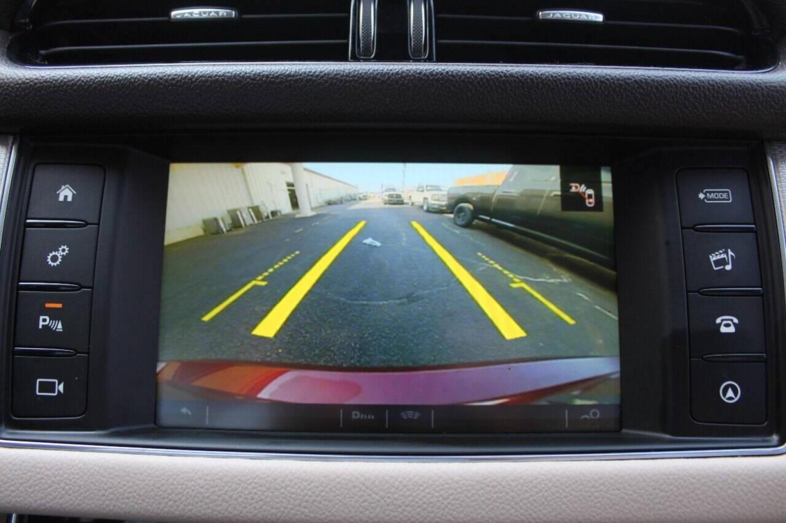 2016 Burgundy Jaguar XF XF Prestige (SAJBE4BV1GC) with an 3.0L V6 Supercharger 3.0L V6 engine, Automatic 8-Speed transmission, located at 4301 NW 39th , Oklahoma City, OK, 73112, (405) 949-5600, 35.512135, -97.598671 - NO DRIVERS LICENCE NO-FULL COVERAGE INSURANCE-NO CREDIT CHECK. COME ON OVER TO SUPERSPORTS AND TAKE A LOOK AND TEST DRIVE PLEASE GIVE US A CALL AT (405) 949-5600. NO LICENSIA DE MANEJAR- NO SEGURO DE COBERTURA TOTAL- NO VERIFICACCION DE CREDITO. POR FAVOR VENGAN A SUPERSPORTS, ECHE UN V - Photo#17