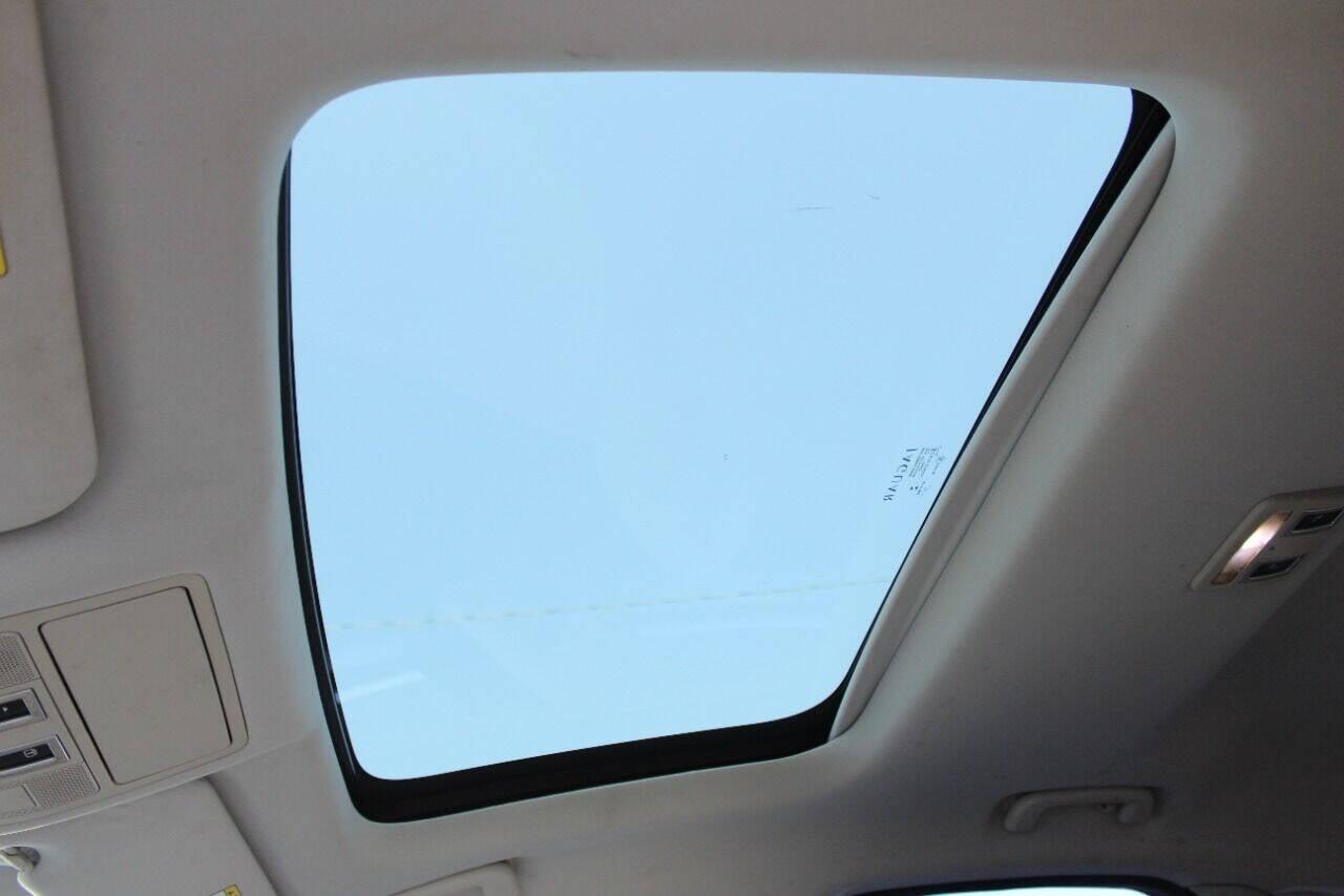 2016 Burgundy Jaguar XF XF Prestige (SAJBE4BV1GC) with an 3.0L V6 Supercharger 3.0L V6 engine, Automatic 8-Speed transmission, located at 4301 NW 39th , Oklahoma City, OK, 73112, (405) 949-5600, 35.512135, -97.598671 - NO DRIVERS LICENCE NO-FULL COVERAGE INSURANCE-NO CREDIT CHECK. COME ON OVER TO SUPERSPORTS AND TAKE A LOOK AND TEST DRIVE PLEASE GIVE US A CALL AT (405) 949-5600. NO LICENSIA DE MANEJAR- NO SEGURO DE COBERTURA TOTAL- NO VERIFICACCION DE CREDITO. POR FAVOR VENGAN A SUPERSPORTS, ECHE UN V - Photo#18