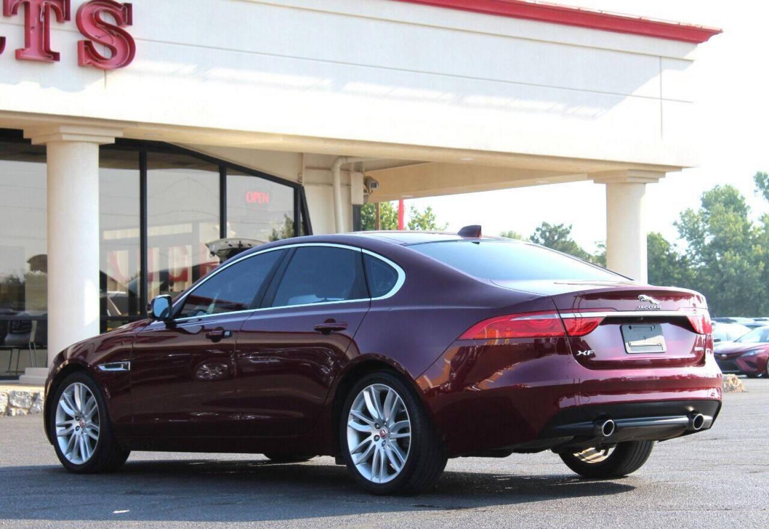 2016 Burgundy Jaguar XF-Series XF Prestige (SAJBE4BV1GC) with an 3.0L V6 DOHC 24V SUPERCHARGED engine, 8A transmission, located at 4301 NW 39th , Oklahoma City, OK, 73112, (405) 949-5600, 35.512135, -97.598671 - NO DRIVERS LICENCE NO-FULL COVERAGE INSURANCE-NO CREDIT CHECK. COME ON OVER TO SUPERSPORTS AND TAKE A LOOK AND TEST DRIVE PLEASE GIVE US A CALL AT (405) 949-5600. NO LICENSIA DE MANEJAR- NO SEGURO DE COBERTURA TOTAL- NO VERIFICACCION DE CREDITO. POR FAVOR VENGAN A SUPERSPORTS, ECHE UN V - Photo#4