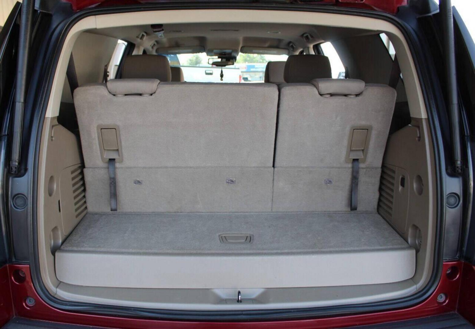 2017 Maroon GMC Yukon SLE 2WD (1GKS1AKC1HR) with an 5.3L V8 OHV 16V engine, 6A transmission, located at 4301 NW 39th , Oklahoma City, OK, 73112, (405) 949-5600, 35.512135, -97.598671 - NO DRIVERS LICENCE NO-FULL COVERAGE INSURANCE-NO CREDIT CHECK. COME ON OVER TO SUPERSPORTS AND TAKE A LOOK AND TEST DRIVE. PLEASE GIVE US A CALL AT (405) 949-5600. NO LICENSIA DE MANEJAR- NO SEGURO DE COBERTURA TOTAL- NO VERIFICACCION DE CREDITO. POR FAVOR VENGAN A SUPERSPORTS, ECHE UN - Photo#13