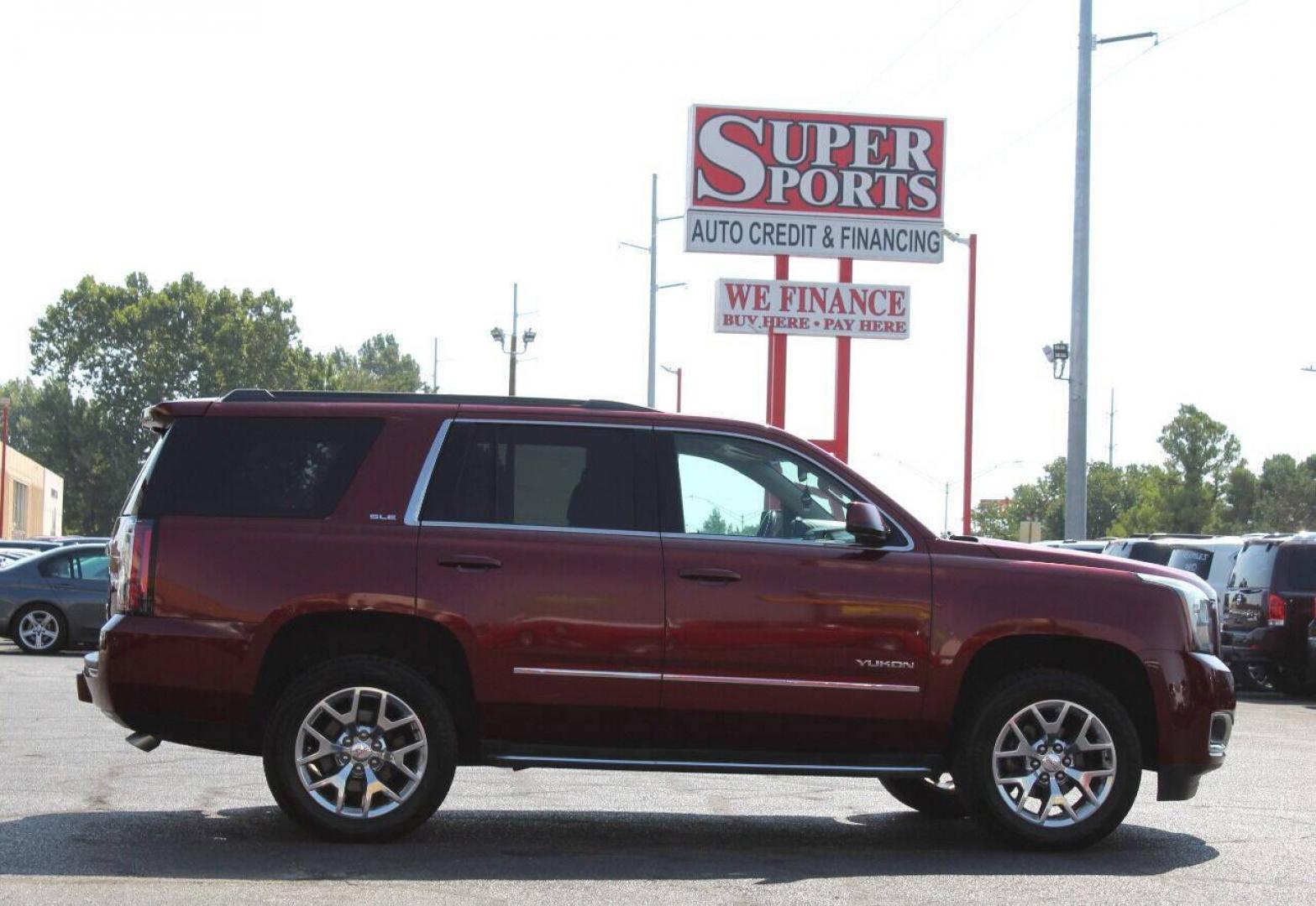 2017 Maroon GMC Yukon SLE 2WD (1GKS1AKC1HR) with an 5.3L V8 OHV 16V engine, 6A transmission, located at 4301 NW 39th , Oklahoma City, OK, 73112, (405) 949-5600, 35.512135, -97.598671 - NO DRIVERS LICENCE NO-FULL COVERAGE INSURANCE-NO CREDIT CHECK. COME ON OVER TO SUPERSPORTS AND TAKE A LOOK AND TEST DRIVE. PLEASE GIVE US A CALL AT (405) 949-5600. NO LICENSIA DE MANEJAR- NO SEGURO DE COBERTURA TOTAL- NO VERIFICACCION DE CREDITO. POR FAVOR VENGAN A SUPERSPORTS, ECHE UN - Photo#3