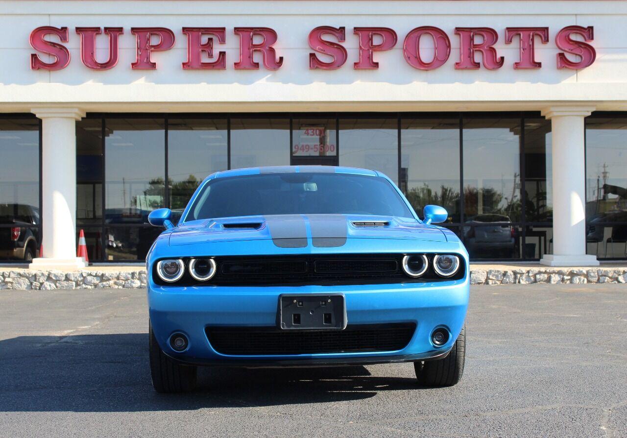 photo of 2019 Dodge Challenger SXT AWD 2dr Coupe