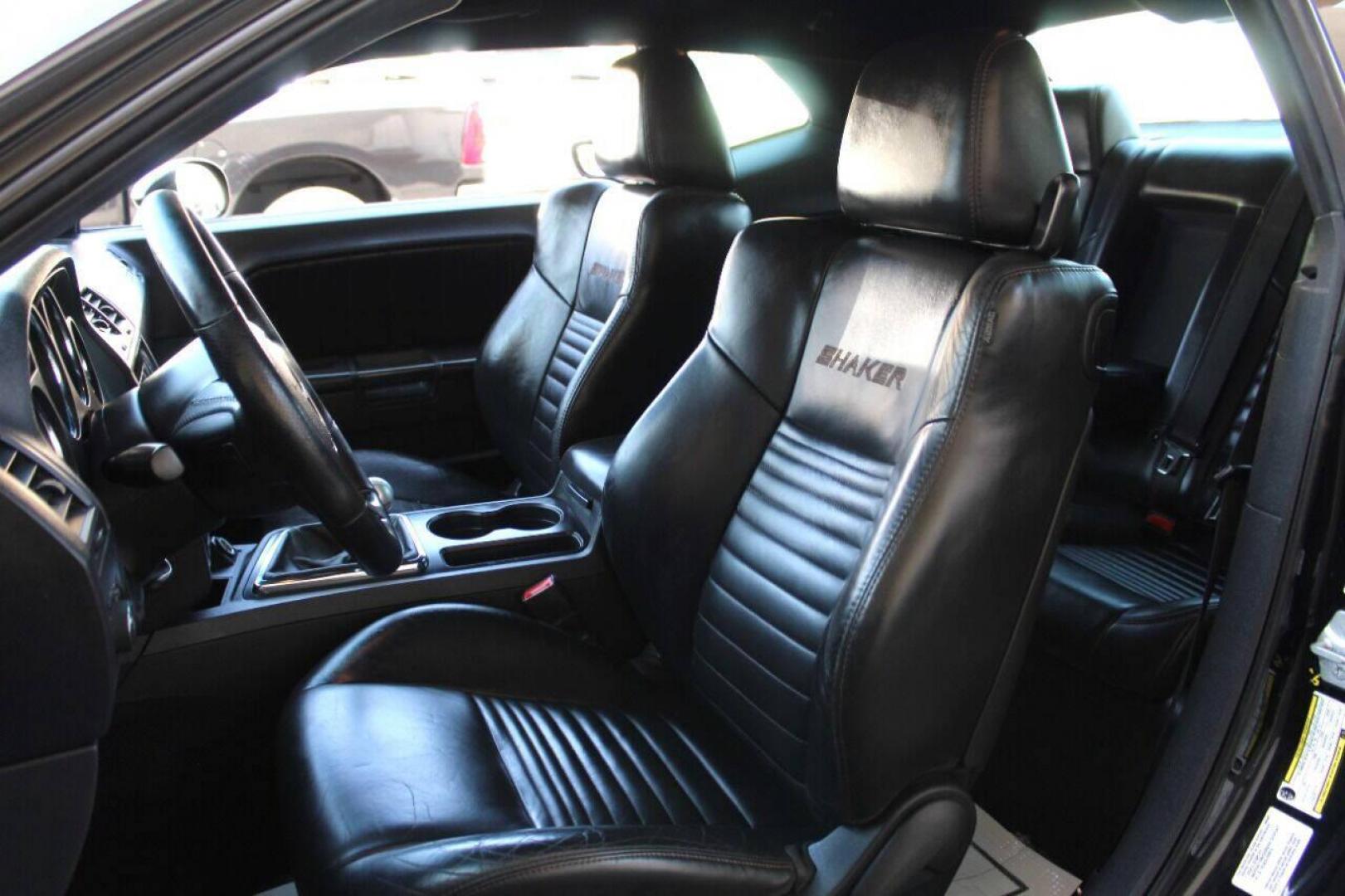 2014 Black Dodge Challenger R/T (2C3CDYBT3EH) with an 5.7L V8 OHV 16V engine, Manual 6-Speed transmission, located at 4301 NW 39th , Oklahoma City, OK, 73112, (405) 949-5600, 35.512135, -97.598671 - NO DRIVERS LICENSE - NO FULL COVERAGE INSURANCE - NO CREDIT CHECK. COME ON OVER TO SUPERSPORTS AND TAKE A LOOK AND TEST DRIVE. PLEASE GIVE US A CALL AT (405) 949-5600. NO LICENCIA DE MANEJAR - NO SEGURO DE COBERTURA TOTAL - NO VERIFICACCION DE CREDITO. POR FAVOR VENGAN A SUPERSPORTS, EC - Photo#12