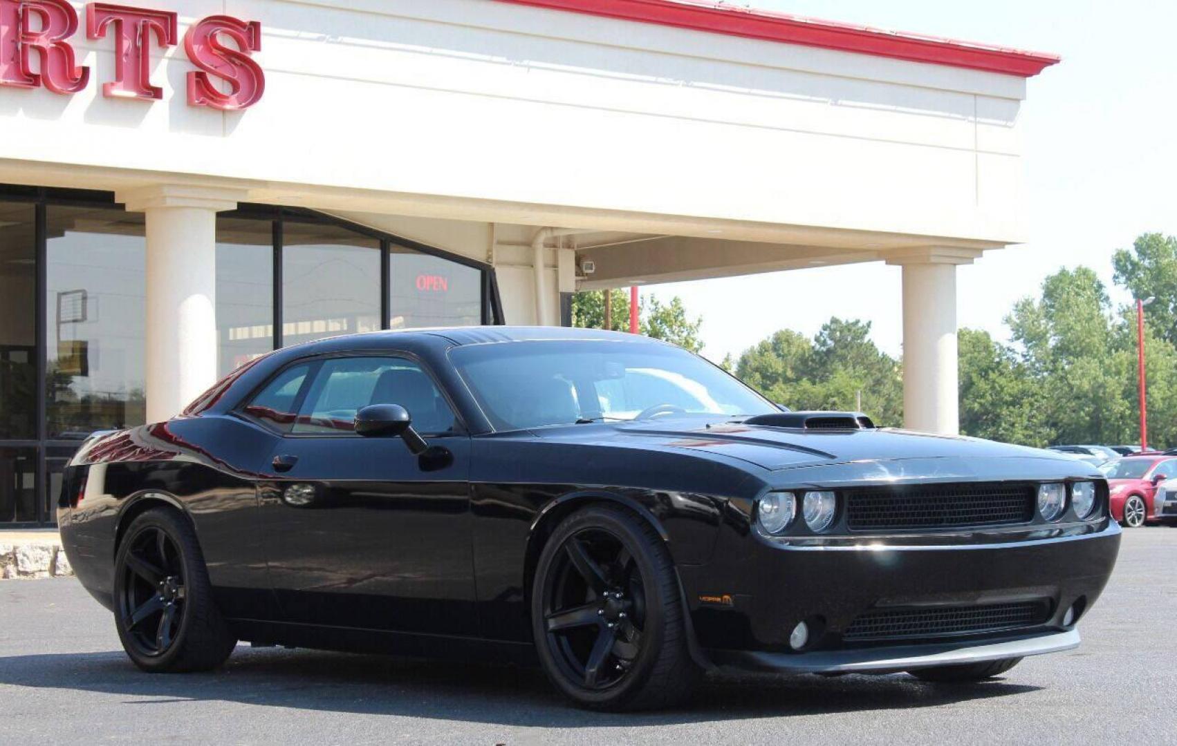 2014 Black Dodge Challenger R/T (2C3CDYBT3EH) with an 5.7L V8 OHV 16V engine, Manual 6-Speed transmission, located at 4301 NW 39th , Oklahoma City, OK, 73112, (405) 949-5600, 35.512135, -97.598671 - NO DRIVERS LICENSE - NO FULL COVERAGE INSURANCE - NO CREDIT CHECK. COME ON OVER TO SUPERSPORTS AND TAKE A LOOK AND TEST DRIVE. PLEASE GIVE US A CALL AT (405) 949-5600. NO LICENCIA DE MANEJAR - NO SEGURO DE COBERTURA TOTAL - NO VERIFICACCION DE CREDITO. POR FAVOR VENGAN A SUPERSPORTS, EC - Photo#1