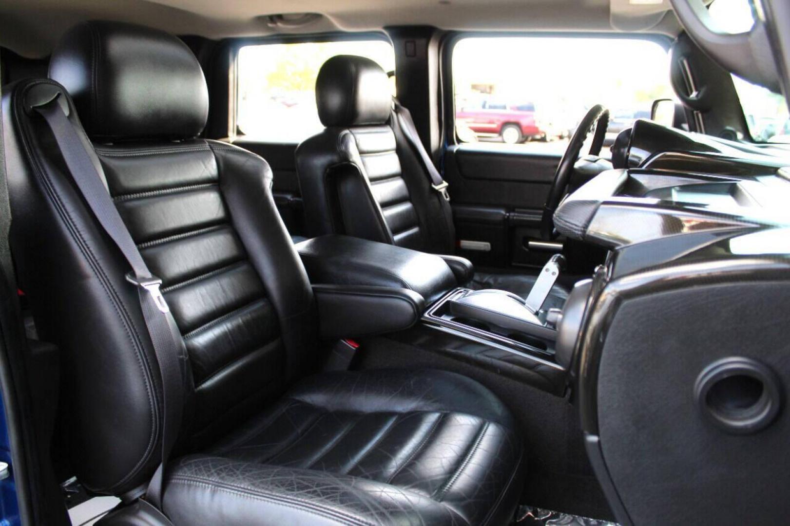 2006 Blue HUMMER H2 SUV (5GRGN23U16H) with an 6.0L V8 6.0L V8 engine, Automatic 4-Speed transmission, located at 4301 NW 39th , Oklahoma City, OK, 73112, (405) 949-5600, 35.512135, -97.598671 - NO DRIVERS LICENCE NO-FULL COVERAGE INSURANCE-NO CREDIT CHECK. COME ON OVER TO SUPERSPORTS AND TAKE A LOOK AND TEST DRIVE PLEASE GIVE US A CALL AT (405) 949-5600. NO LICENSIA DE MANEJAR- NO SEGURO DE COBERTURA TOTAL- NO VERIFICACCION DE CREDITO. POR FAVOR VENGAN A SUPERSPORTS, ECHE UN VIS - Photo#9