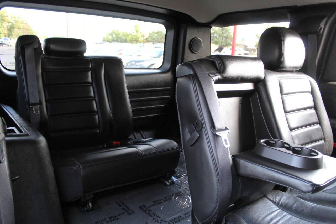 2006 Blue HUMMER H2 SUV (5GRGN23U16H) with an 6.0L V8 6.0L V8 engine, Automatic 4-Speed transmission, located at 4301 NW 39th , Oklahoma City, OK, 73112, (405) 949-5600, 35.512135, -97.598671 - NO DRIVERS LICENCE NO-FULL COVERAGE INSURANCE-NO CREDIT CHECK. COME ON OVER TO SUPERSPORTS AND TAKE A LOOK AND TEST DRIVE PLEASE GIVE US A CALL AT (405) 949-5600. NO LICENSIA DE MANEJAR- NO SEGURO DE COBERTURA TOTAL- NO VERIFICACCION DE CREDITO. POR FAVOR VENGAN A SUPERSPORTS, ECHE UN VIS - Photo#12