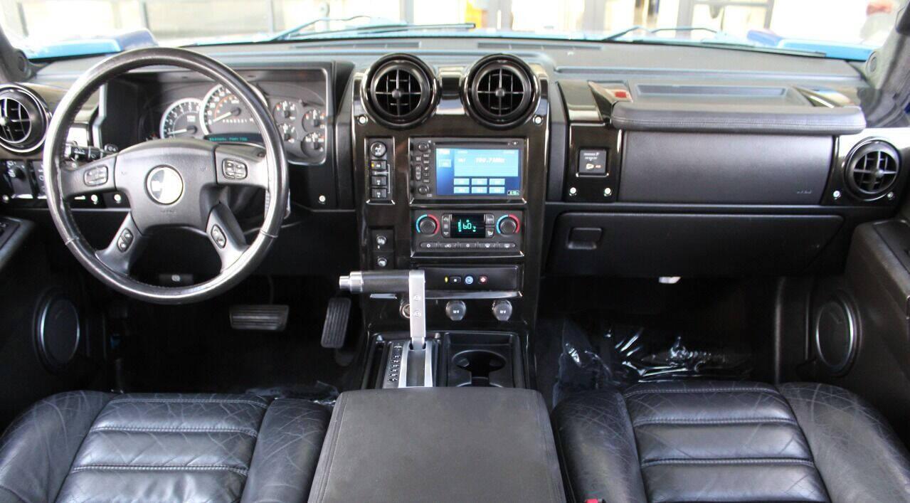 2006 Blue HUMMER H2 SUV (5GRGN23U16H) with an 6.0L V8 6.0L V8 engine, Automatic 4-Speed transmission, located at 4301 NW 39th , Oklahoma City, OK, 73112, (405) 949-5600, 35.512135, -97.598671 - NO DRIVERS LICENCE NO-FULL COVERAGE INSURANCE-NO CREDIT CHECK. COME ON OVER TO SUPERSPORTS AND TAKE A LOOK AND TEST DRIVE PLEASE GIVE US A CALL AT (405) 949-5600. NO LICENSIA DE MANEJAR- NO SEGURO DE COBERTURA TOTAL- NO VERIFICACCION DE CREDITO. POR FAVOR VENGAN A SUPERSPORTS, ECHE UN VIS - Photo#18