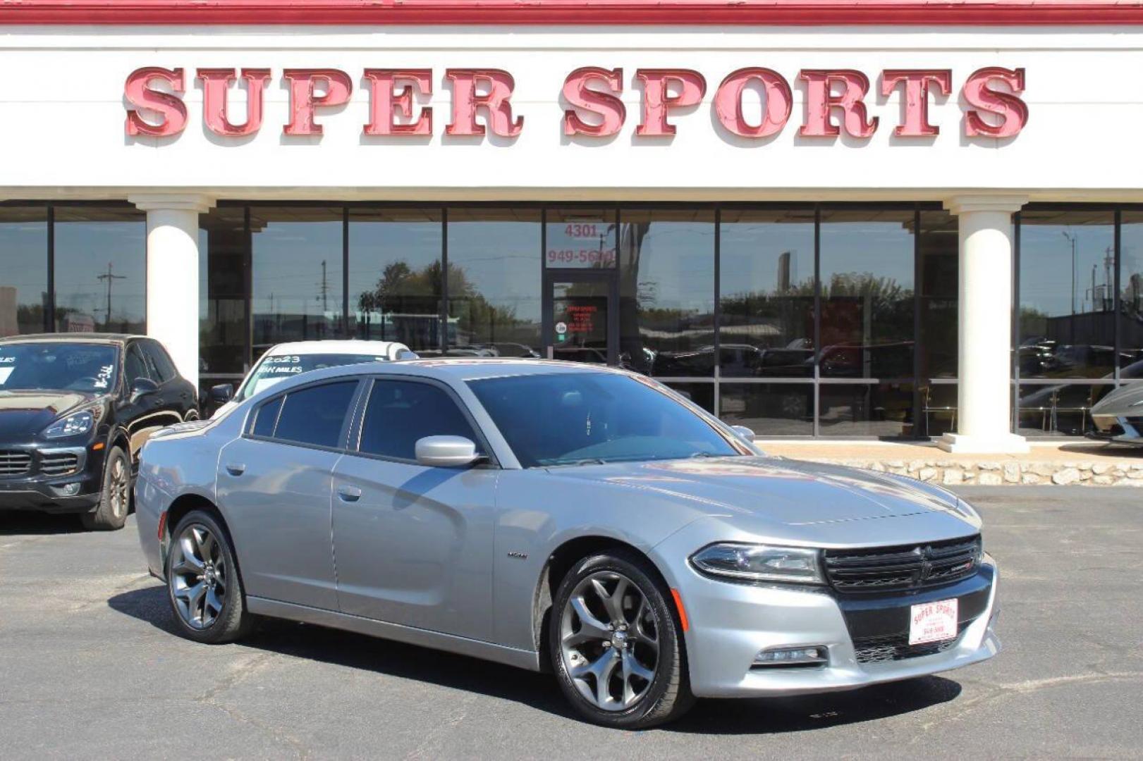 2015 Silver Dodge Charger R/T (2C3CDXCT7FH) with an 5.7L V8 OHV 16V engine, 8-Speed Automatic transmission, located at 4301 NW 39th , Oklahoma City, OK, 73112, (405) 949-5600, 35.512135, -97.598671 - NO DRIVERS LICENCE NO-FULL COVERAGE INSURANCE-NO CREDIT CHECK. COME ON OVER TO SUPERSPORTS AND TAKE A LOOK AND TEST DRIVE. PLEASE GIVE US A CALL AT (405) 949-5600. NO LICENSIA DE MANEJAR- NO SEGURO DE COBERTURA TOTAL- NO VERIFICACCION DE CREDITO. POR FAVOR VENGAN A SUPERSPORTS, ECHE UN - Photo#0
