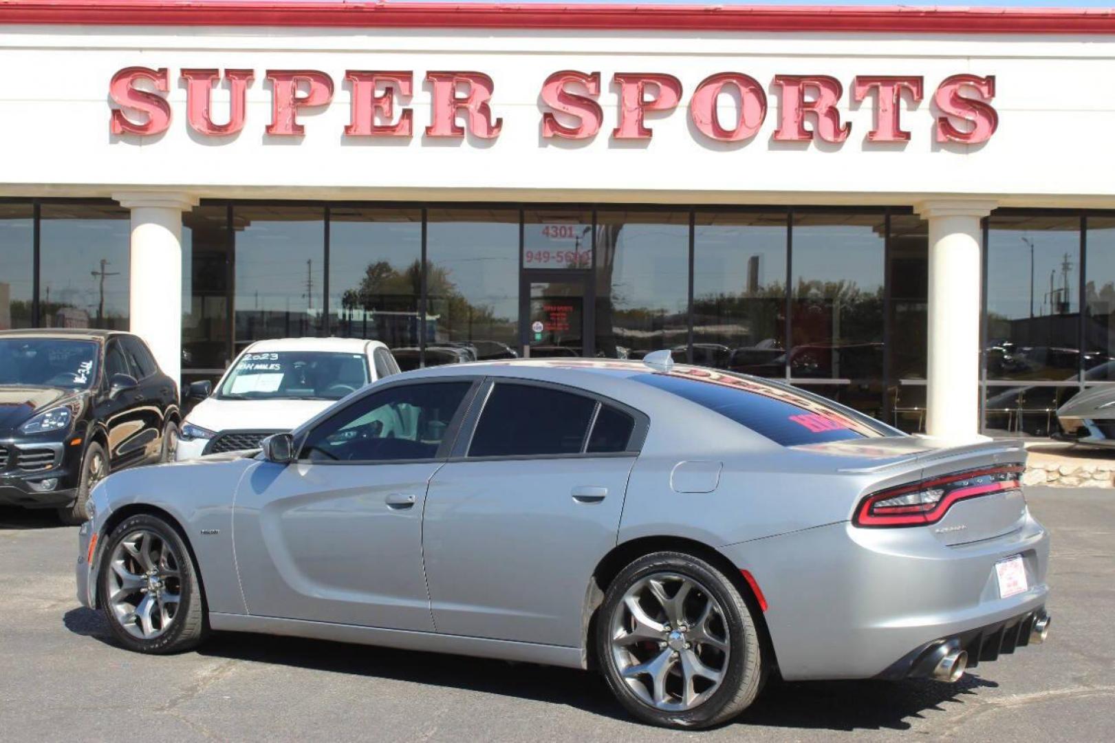 2015 Silver Dodge Charger R/T (2C3CDXCT7FH) with an 5.7L V8 OHV 16V engine, 8-Speed Automatic transmission, located at 4301 NW 39th , Oklahoma City, OK, 73112, (405) 949-5600, 35.512135, -97.598671 - NO DRIVERS LICENCE NO-FULL COVERAGE INSURANCE-NO CREDIT CHECK. COME ON OVER TO SUPERSPORTS AND TAKE A LOOK AND TEST DRIVE. PLEASE GIVE US A CALL AT (405) 949-5600. NO LICENSIA DE MANEJAR- NO SEGURO DE COBERTURA TOTAL- NO VERIFICACCION DE CREDITO. POR FAVOR VENGAN A SUPERSPORTS, ECHE UN - Photo#6