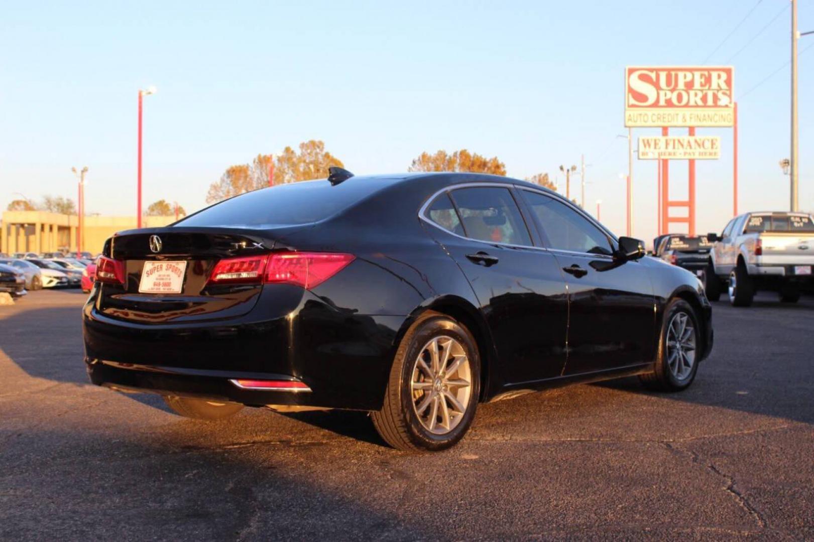 2018 Black Acura TLX Base 2.4L (19UUB1F31JA) with an 2.4L L4 DOHC 16V engine, 8A transmission, located at 4301 NW 39th , Oklahoma City, OK, 73112, (405) 949-5600, 35.512135, -97.598671 - NO DRIVERS LICENCE -NO FULL COVERAGE INSURANCE - NO CREDIT CHECK. COME ON OVER TO SUPERSPORTS, TAKE A LOOK AND TEST DRIVE. PLEASE GIVE US A CALL AT (405) 949-5600. NO LICENCIA DE CONDUCIR - NO SEGURO DE COBERTURA TOTAL - NO VERIFICACION DE CREDITO. VISITENOS EN SUPERSPORTS, MIRE - Photo#3