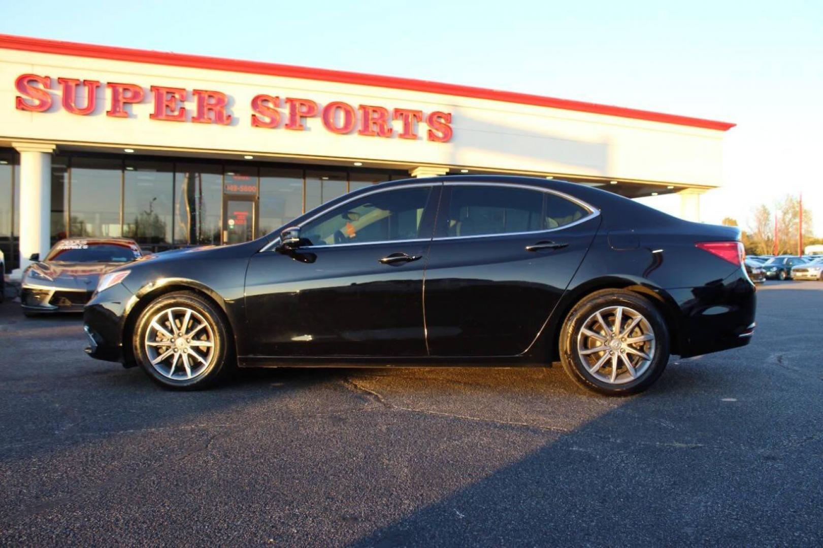 2018 Black Acura TLX Base 2.4L (19UUB1F31JA) with an 2.4L L4 DOHC 16V engine, 8A transmission, located at 4301 NW 39th , Oklahoma City, OK, 73112, (405) 949-5600, 35.512135, -97.598671 - NO DRIVERS LICENCE -NO FULL COVERAGE INSURANCE - NO CREDIT CHECK. COME ON OVER TO SUPERSPORTS, TAKE A LOOK AND TEST DRIVE. PLEASE GIVE US A CALL AT (405) 949-5600. NO LICENCIA DE CONDUCIR - NO SEGURO DE COBERTURA TOTAL - NO VERIFICACION DE CREDITO. VISITENOS EN SUPERSPORTS, MIRE - Photo#5
