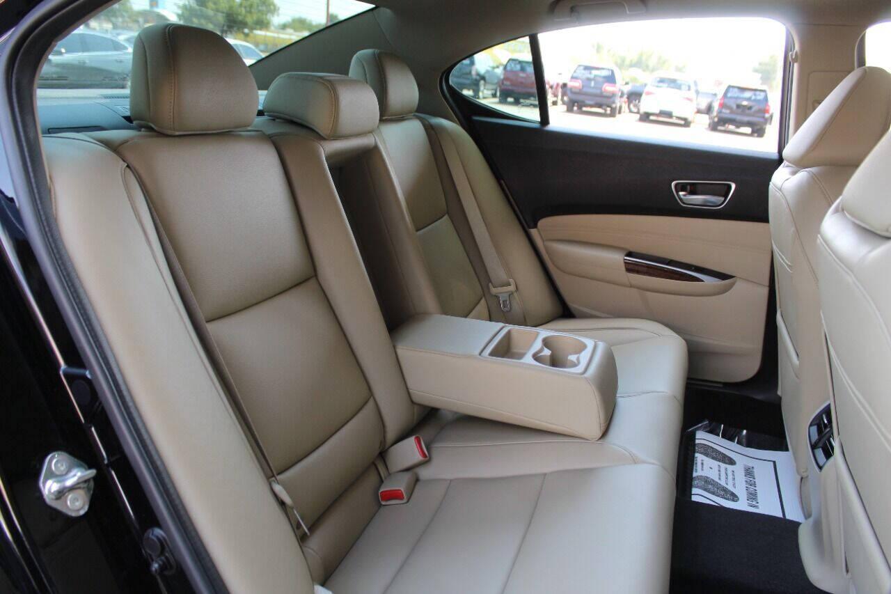 2018 Black Acura TLX Base 2.4L (19UUB1F31JA) with an 2.4L L4 DOHC 16V engine, 8A transmission, located at 4301 NW 39th , Oklahoma City, OK, 73112, (405) 949-5600, 35.512135, -97.598671 - NO DRIVERS LICENCE -NO FULL COVERAGE INSURANCE - NO CREDIT CHECK. COME ON OVER TO SUPERSPORTS, TAKE A LOOK AND TEST DRIVE. PLEASE GIVE US A CALL AT (405) 949-5600. NO LICENCIA DE CONDUCIR - NO SEGURO DE COBERTURA TOTAL - NO VERIFICACION DE CREDITO. VISITENOS EN SUPERSPORTS, MIRE - Photo#11