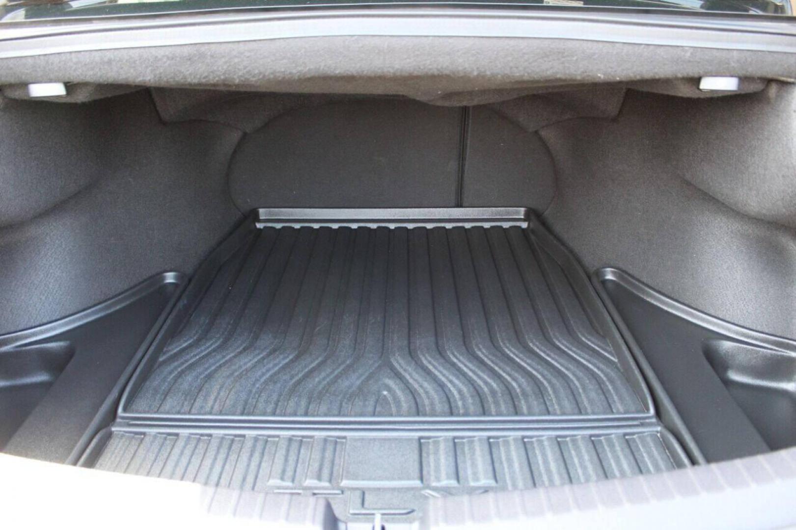 2018 Black Acura TLX Base 2.4L (19UUB1F31JA) with an 2.4L L4 DOHC 16V engine, 8A transmission, located at 4301 NW 39th , Oklahoma City, OK, 73112, (405) 949-5600, 35.512135, -97.598671 - NO DRIVERS LICENCE -NO FULL COVERAGE INSURANCE - NO CREDIT CHECK. COME ON OVER TO SUPERSPORTS, TAKE A LOOK AND TEST DRIVE. PLEASE GIVE US A CALL AT (405) 949-5600. NO LICENCIA DE CONDUCIR - NO SEGURO DE COBERTURA TOTAL - NO VERIFICACION DE CREDITO. VISITENOS EN SUPERSPORTS, MIRE - Photo#12