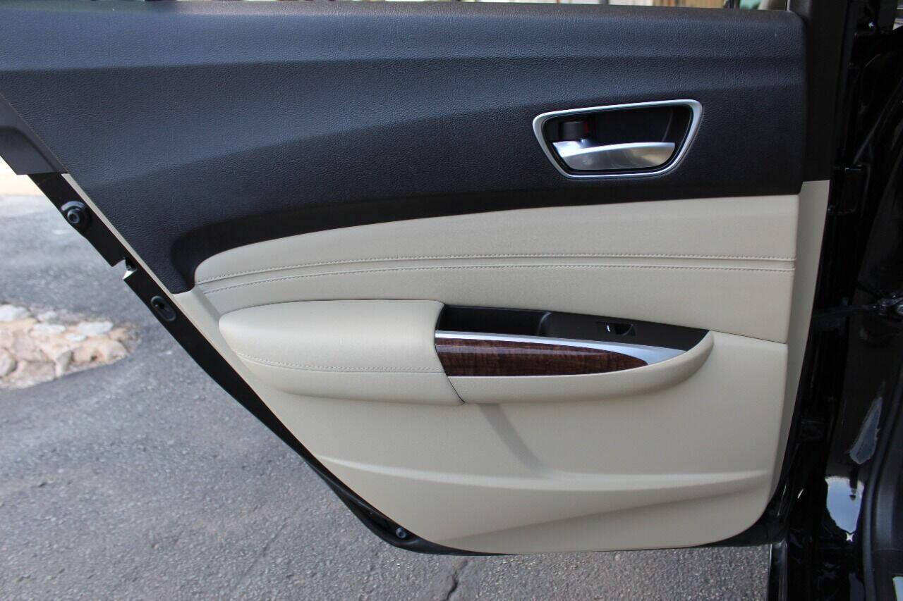 2018 Black Acura TLX Base 2.4L (19UUB1F31JA) with an 2.4L L4 DOHC 16V engine, 8A transmission, located at 4301 NW 39th , Oklahoma City, OK, 73112, (405) 949-5600, 35.512135, -97.598671 - NO DRIVERS LICENCE -NO FULL COVERAGE INSURANCE - NO CREDIT CHECK. COME ON OVER TO SUPERSPORTS, TAKE A LOOK AND TEST DRIVE. PLEASE GIVE US A CALL AT (405) 949-5600. NO LICENCIA DE CONDUCIR - NO SEGURO DE COBERTURA TOTAL - NO VERIFICACION DE CREDITO. VISITENOS EN SUPERSPORTS, MIRE - Photo#13