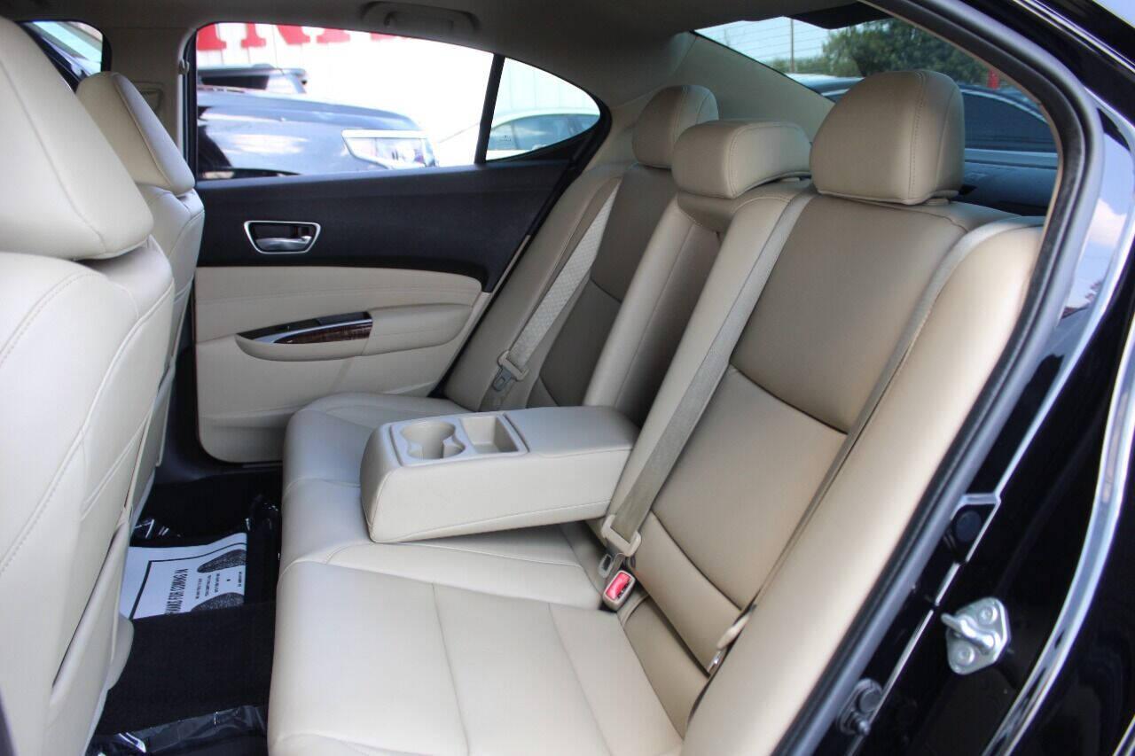 2018 Black Acura TLX Base 2.4L (19UUB1F31JA) with an 2.4L L4 DOHC 16V engine, 8A transmission, located at 4301 NW 39th , Oklahoma City, OK, 73112, (405) 949-5600, 35.512135, -97.598671 - NO DRIVERS LICENCE -NO FULL COVERAGE INSURANCE - NO CREDIT CHECK. COME ON OVER TO SUPERSPORTS, TAKE A LOOK AND TEST DRIVE. PLEASE GIVE US A CALL AT (405) 949-5600. NO LICENCIA DE CONDUCIR - NO SEGURO DE COBERTURA TOTAL - NO VERIFICACION DE CREDITO. VISITENOS EN SUPERSPORTS, MIRE - Photo#14