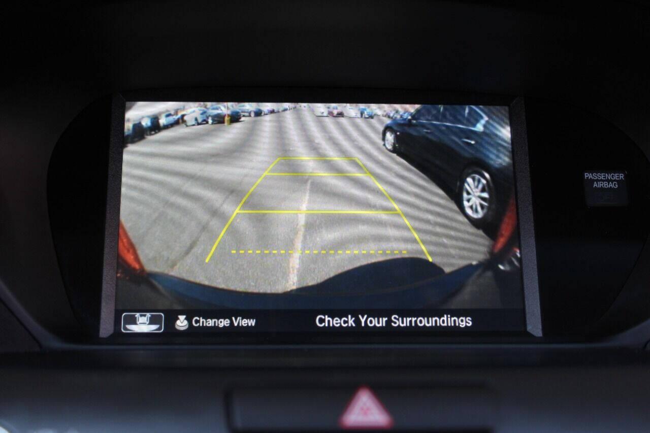 2018 Black Acura TLX Base 2.4L (19UUB1F31JA) with an 2.4L L4 DOHC 16V engine, 8A transmission, located at 4301 NW 39th , Oklahoma City, OK, 73112, (405) 949-5600, 35.512135, -97.598671 - NO DRIVERS LICENCE -NO FULL COVERAGE INSURANCE - NO CREDIT CHECK. COME ON OVER TO SUPERSPORTS, TAKE A LOOK AND TEST DRIVE. PLEASE GIVE US A CALL AT (405) 949-5600. NO LICENCIA DE CONDUCIR - NO SEGURO DE COBERTURA TOTAL - NO VERIFICACION DE CREDITO. VISITENOS EN SUPERSPORTS, MIRE - Photo#18