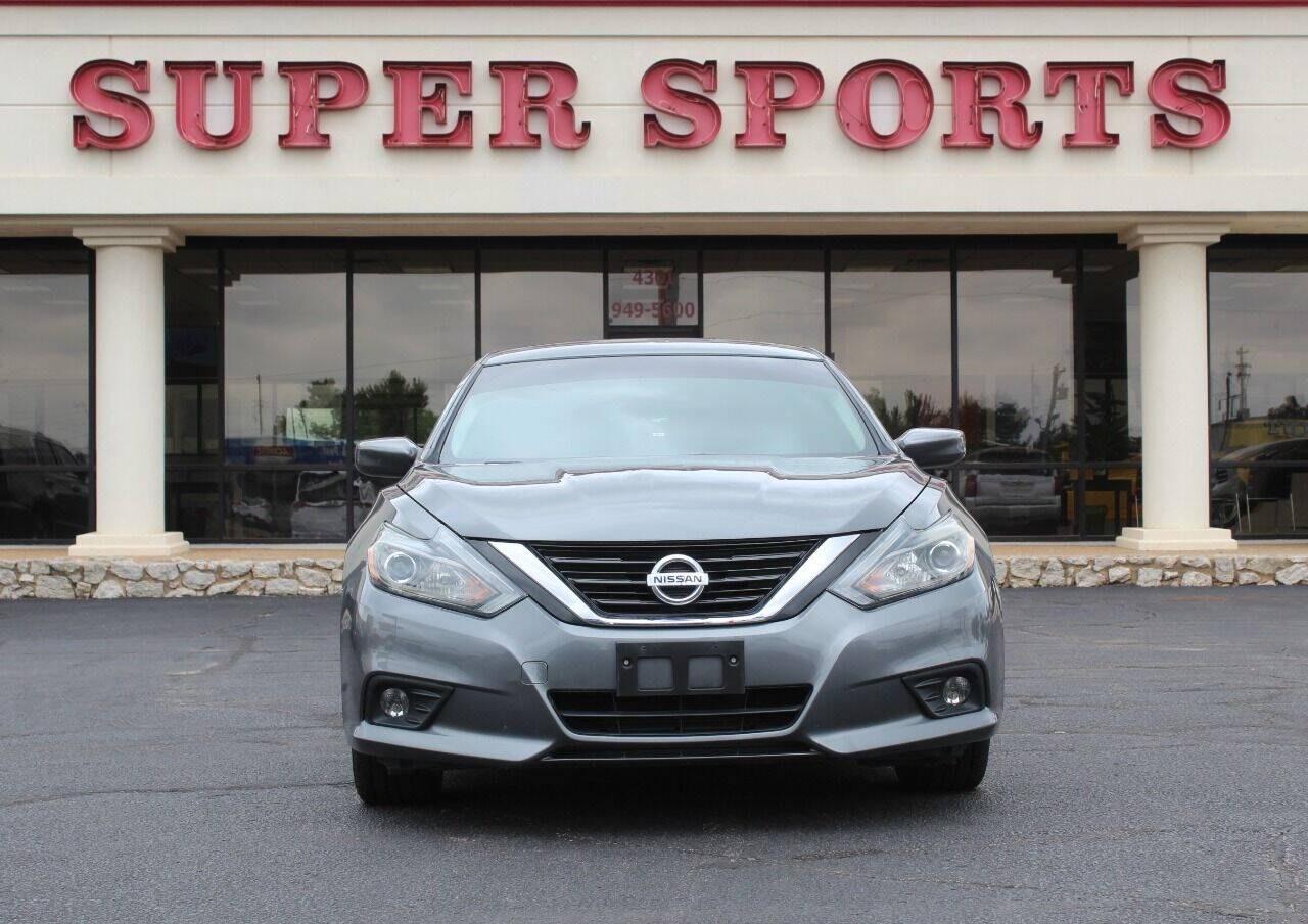 2018 Gray Nissan Altima 2.5 (1N4AL3AP8JC) with an 2.5L I4 2.5L I4 engine, CVT transmission, located at 4301 NW 39th , Oklahoma City, OK, 73112, (405) 949-5600, 35.512135, -97.598671 - Hablamos espanol. SPEND SMART --- BUY FROM SUPER SPORTS. ALL PRICES, DOWN PAYMENTS, PAYMENTS, AND FINANCE TERMS ARE NEGOTIABLE AT THE TIME OF APPROVAL. WE WILL WORK WITH YOU TO FIT YOUR BUDGET. WE WILL EVEN LOWER AND ADJUST THE NUMBERS TO HELP MAKE THE VEHICLE MORE AFFORDABLE FOR YOU.- Photo#3