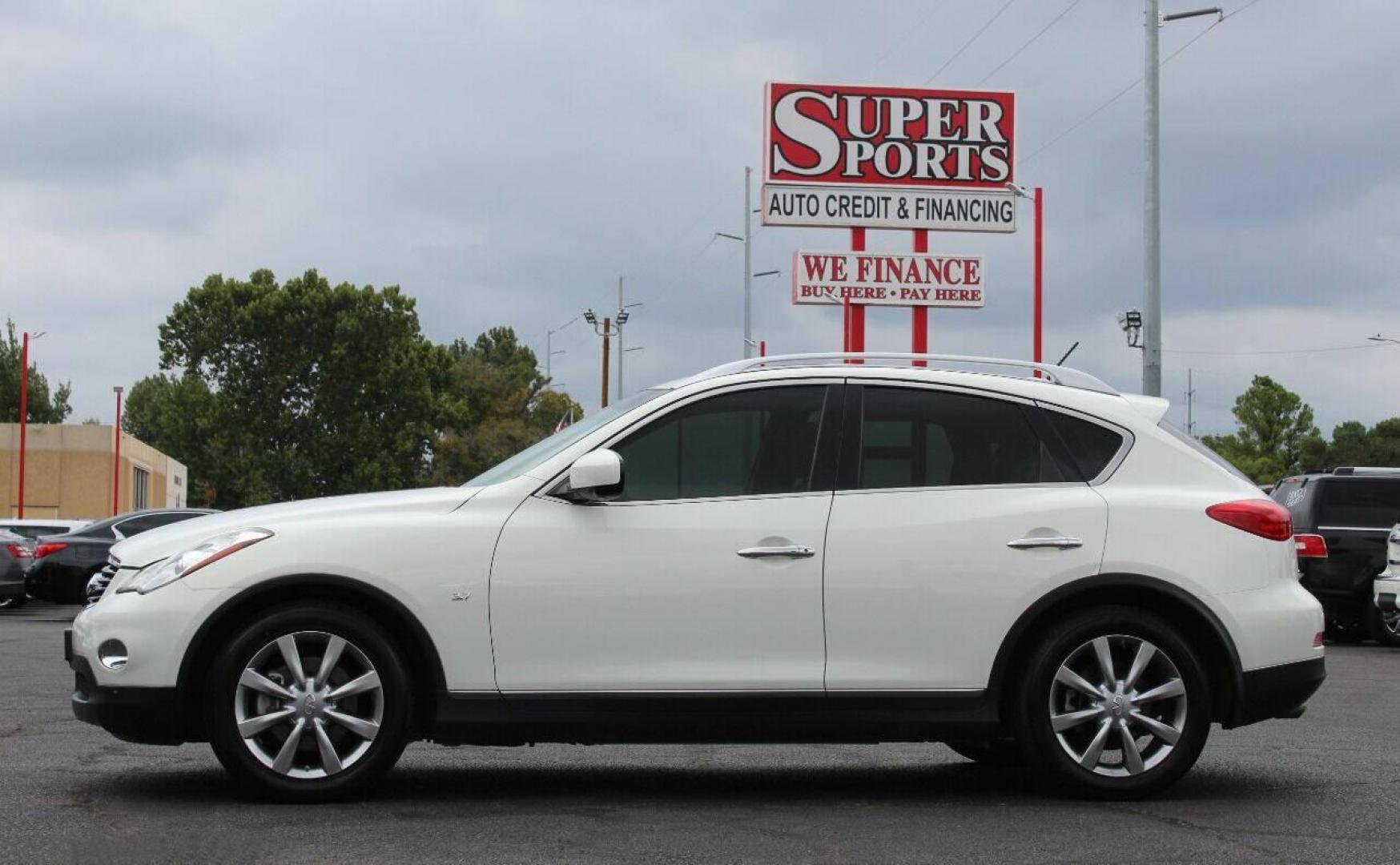 2014 White Infiniti QX50 Base RWD (JN1BJ0HP5EM) with an 3.7L V6 DOHC 24V engine, 7-Speed Automatic transmission, located at 4301 NW 39th , Oklahoma City, OK, 73112, (405) 949-5600, 35.512135, -97.598671 - NO DRIVERS LICENCE NO-FULL COVERAGE INSURANCE-NO CREDIT CHECK. COME ON OVER TO SUPERSPORTS AND TAKE A LOOK AND TEST DRIVE. PLEASE GIVE US A CALL AT (405) 949-5600. NO LICENCIA DE MANEJAR - NO SEGURO DE COBERTURA TOTAL - NO VERIFICACION DE CREDITO. POR FAVOR VENGAN A SUPERSPORTS, ECHE - Photo#6