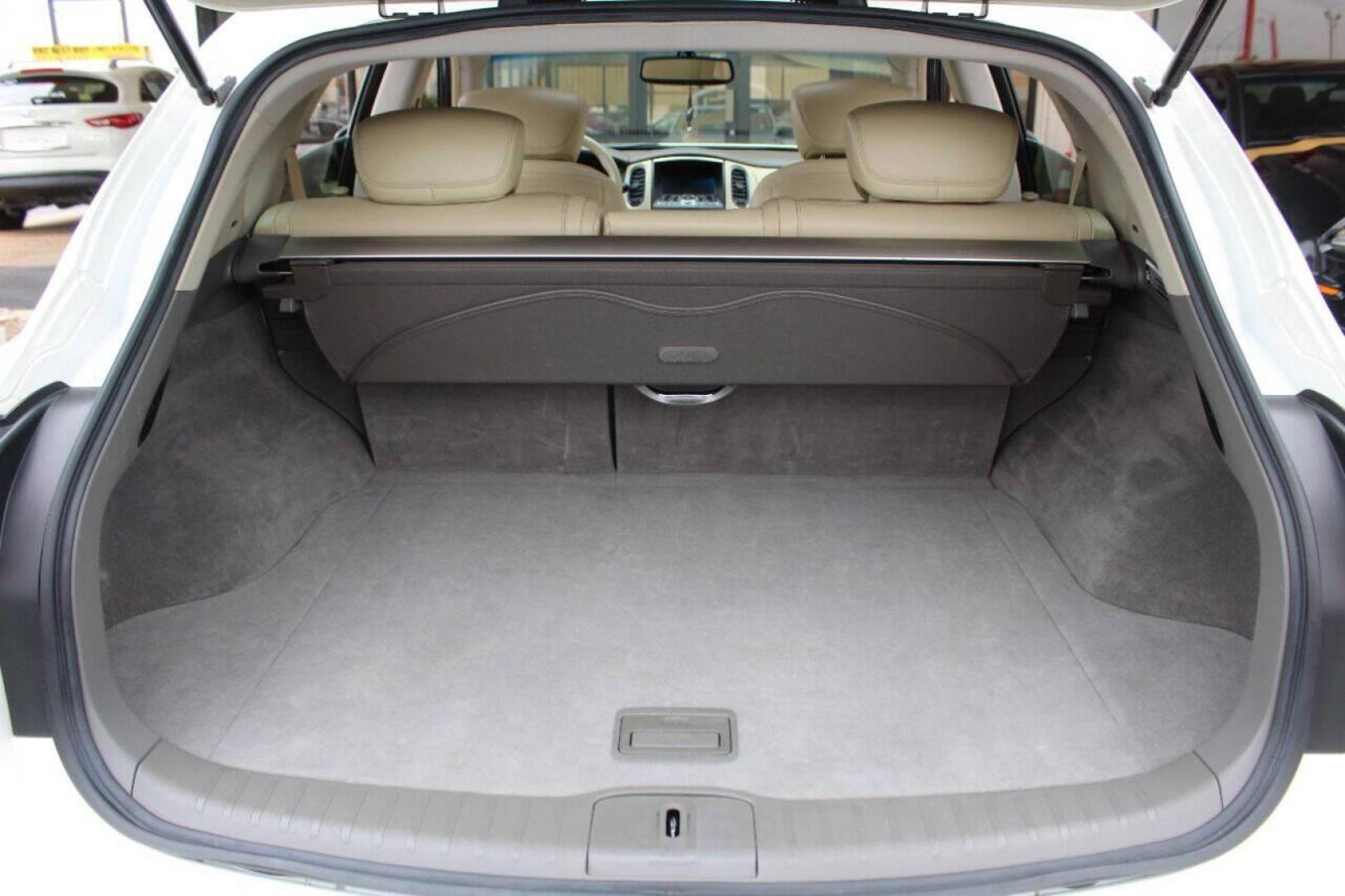 2014 White Infiniti QX50 Base RWD (JN1BJ0HP5EM) with an 3.7L V6 DOHC 24V engine, 7-Speed Automatic transmission, located at 4301 NW 39th , Oklahoma City, OK, 73112, (405) 949-5600, 35.512135, -97.598671 - NO DRIVERS LICENCE NO-FULL COVERAGE INSURANCE-NO CREDIT CHECK. COME ON OVER TO SUPERSPORTS AND TAKE A LOOK AND TEST DRIVE. PLEASE GIVE US A CALL AT (405) 949-5600. NO LICENCIA DE MANEJAR - NO SEGURO DE COBERTURA TOTAL - NO VERIFICACION DE CREDITO. POR FAVOR VENGAN A SUPERSPORTS, ECHE - Photo#12