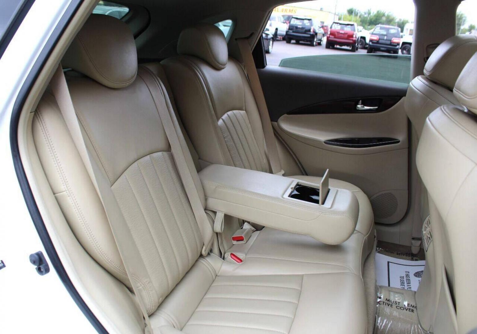 2014 White Infiniti QX50 Base RWD (JN1BJ0HP5EM) with an 3.7L V6 DOHC 24V engine, 7-Speed Automatic transmission, located at 4301 NW 39th , Oklahoma City, OK, 73112, (405) 949-5600, 35.512135, -97.598671 - NO DRIVERS LICENCE NO-FULL COVERAGE INSURANCE-NO CREDIT CHECK. COME ON OVER TO SUPERSPORTS AND TAKE A LOOK AND TEST DRIVE. PLEASE GIVE US A CALL AT (405) 949-5600. NO LICENCIA DE MANEJAR - NO SEGURO DE COBERTURA TOTAL - NO VERIFICACION DE CREDITO. POR FAVOR VENGAN A SUPERSPORTS, ECHE - Photo#11