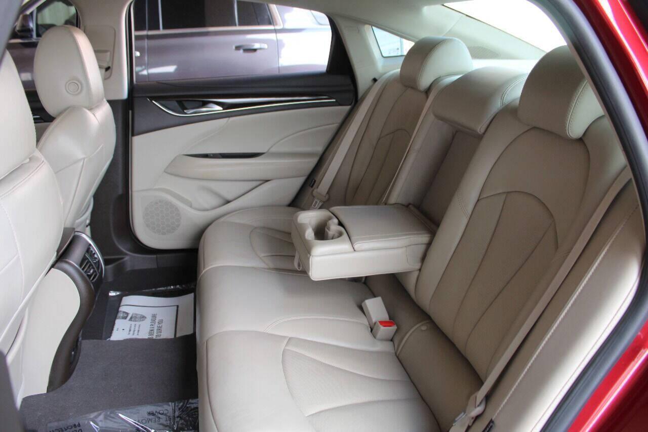 2018 Maroon Buick LaCrosse Premium (1G4ZR5SS8JU) with an 3.6L V6 DOHC 24V engine, 8A transmission, located at 4301 NW 39th , Oklahoma City, OK, 73112, (405) 949-5600, 35.512135, -97.598671 - NO DRIVERS LICENCE -NO FULL COVERAGE INSURANCE - NO CREDIT CHECK. COME ON OVER TO SUPERSPORTS, TAKE A LOOK AND TEST DRIVE. PLEASE GIVE US A CALL AT (405) 949-5600. NO LICENCIA DE CONDUCIR - NO SEGURO DE COBERTURA TOTAL - NO VERIFICACION DE CREDITO. VISITENOS EN SUPERSPORTS, MIRE NUESTRO - Photo#14