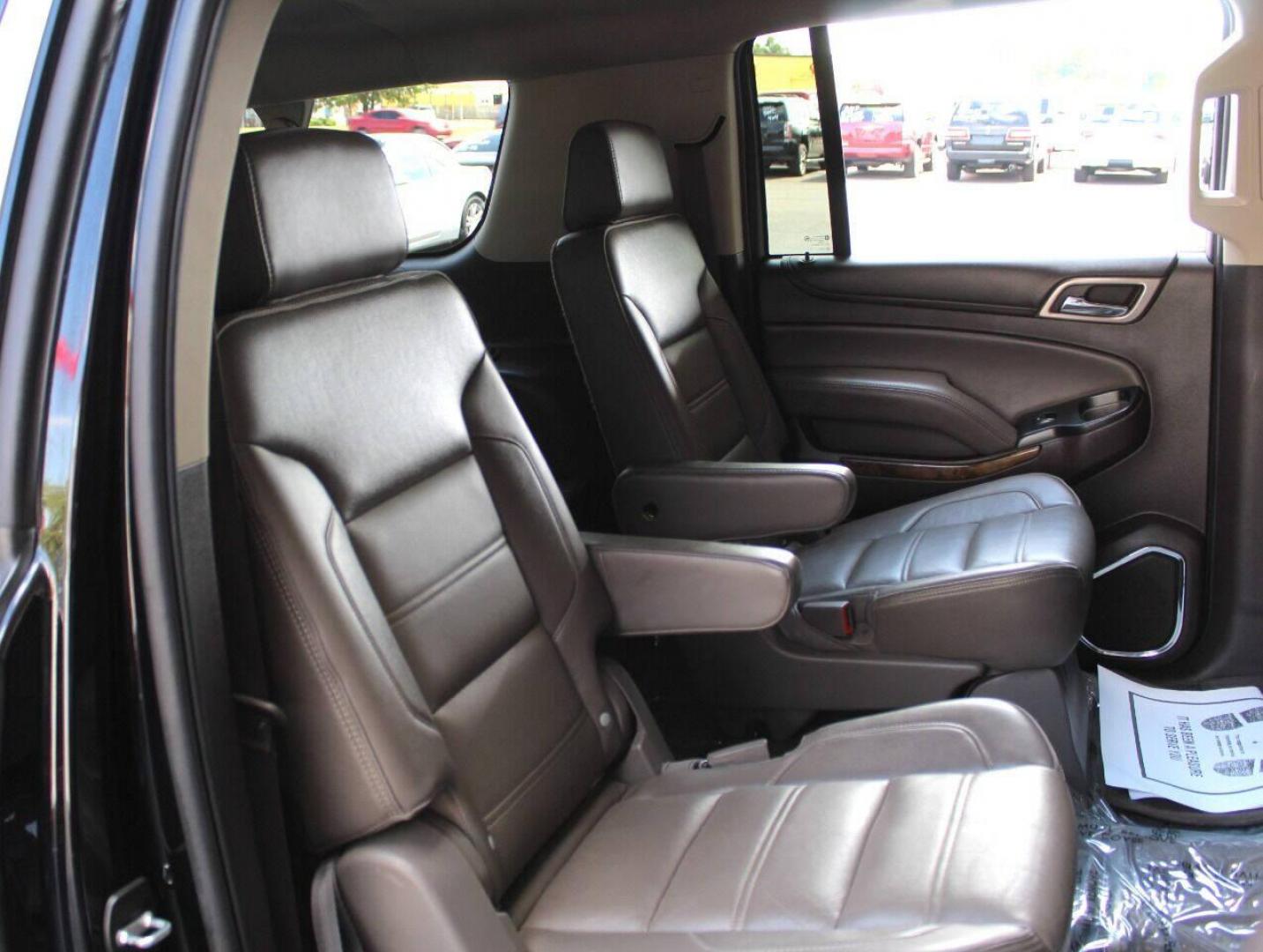 2016 Black GMC Yukon XL Denali 4WD (1GKS2HKJXGR) with an 6.2L V8 OHV 16V engine, 6A transmission, located at 4301 NW 39th , Oklahoma City, OK, 73112, (405) 949-5600, 35.512135, -97.598671 - NO DRIVERS LICENSE - NO FULL COVERAGE INSURANCE - NO CREDIT CHECK. COME ON OVER TO SUPERSPORTS AND TAKE A LOOK AND TEST DRIVE. PLEASE GIVE US A CALL AT (405) 949-5600. NO LICENCIA DE MANEJAR - NO SEGURO DE COBERTURA TOTAL - NO VERIFICACION DE CREDITO. POR FAVOR VENGAN A SUPERSPORTS, ECH - Photo#12