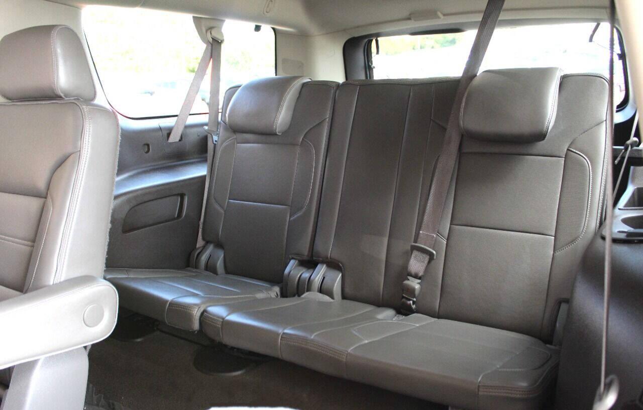 2016 Black GMC Yukon XL Denali 4WD (1GKS2HKJXGR) with an 6.2L V8 OHV 16V engine, 6A transmission, located at 4301 NW 39th , Oklahoma City, OK, 73112, (405) 949-5600, 35.512135, -97.598671 - NO DRIVERS LICENCE -NO FULL COVERAGE INSURANCE - NO CREDIT CHECK. COME ON OVER TO SUPERSPORTS, TAKE A LOOK AND TEST DRIVE. PLEASE GIVE US A CALL AT (405) 949-5600. NO LICENCIA DE CONDUCIR - NO SEGURO DE COBERTURA TOTAL - NO VERIFICACION DE CREDITO. VISITENOS EN SUPERSPORTS, MIRE NUESTRO - Photo#14