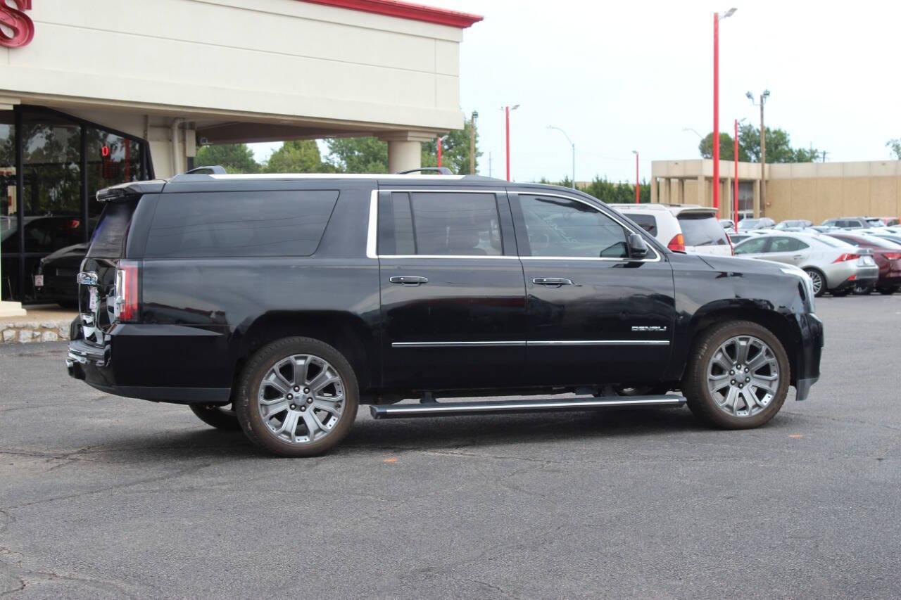 2016 Black GMC Yukon XL Denali 4WD (1GKS2HKJXGR) with an 6.2L V8 OHV 16V engine, 6A transmission, located at 4301 NW 39th , Oklahoma City, OK, 73112, (405) 949-5600, 35.512135, -97.598671 - NO DRIVERS LICENCE -NO FULL COVERAGE INSURANCE - NO CREDIT CHECK. COME ON OVER TO SUPERSPORTS, TAKE A LOOK AND TEST DRIVE. PLEASE GIVE US A CALL AT (405) 949-5600. NO LICENCIA DE CONDUCIR - NO SEGURO DE COBERTURA TOTAL - NO VERIFICACION DE CREDITO. VISITENOS EN SUPERSPORTS, MIRE NUESTRO - Photo#2