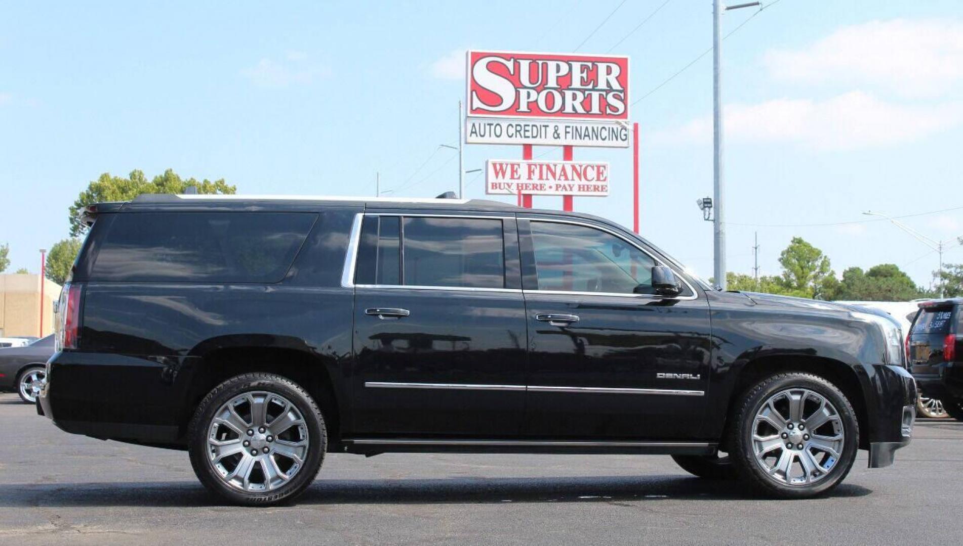 2016 Black GMC Yukon XL Denali 4WD (1GKS2HKJXGR) with an 6.2L V8 OHV 16V engine, 6A transmission, located at 4301 NW 39th , Oklahoma City, OK, 73112, (405) 949-5600, 35.512135, -97.598671 - NO DRIVERS LICENSE - NO FULL COVERAGE INSURANCE - NO CREDIT CHECK. COME ON OVER TO SUPERSPORTS AND TAKE A LOOK AND TEST DRIVE. PLEASE GIVE US A CALL AT (405) 949-5600. NO LICENCIA DE MANEJAR - NO SEGURO DE COBERTURA TOTAL - NO VERIFICACION DE CREDITO. POR FAVOR VENGAN A SUPERSPORTS, ECH - Photo#4