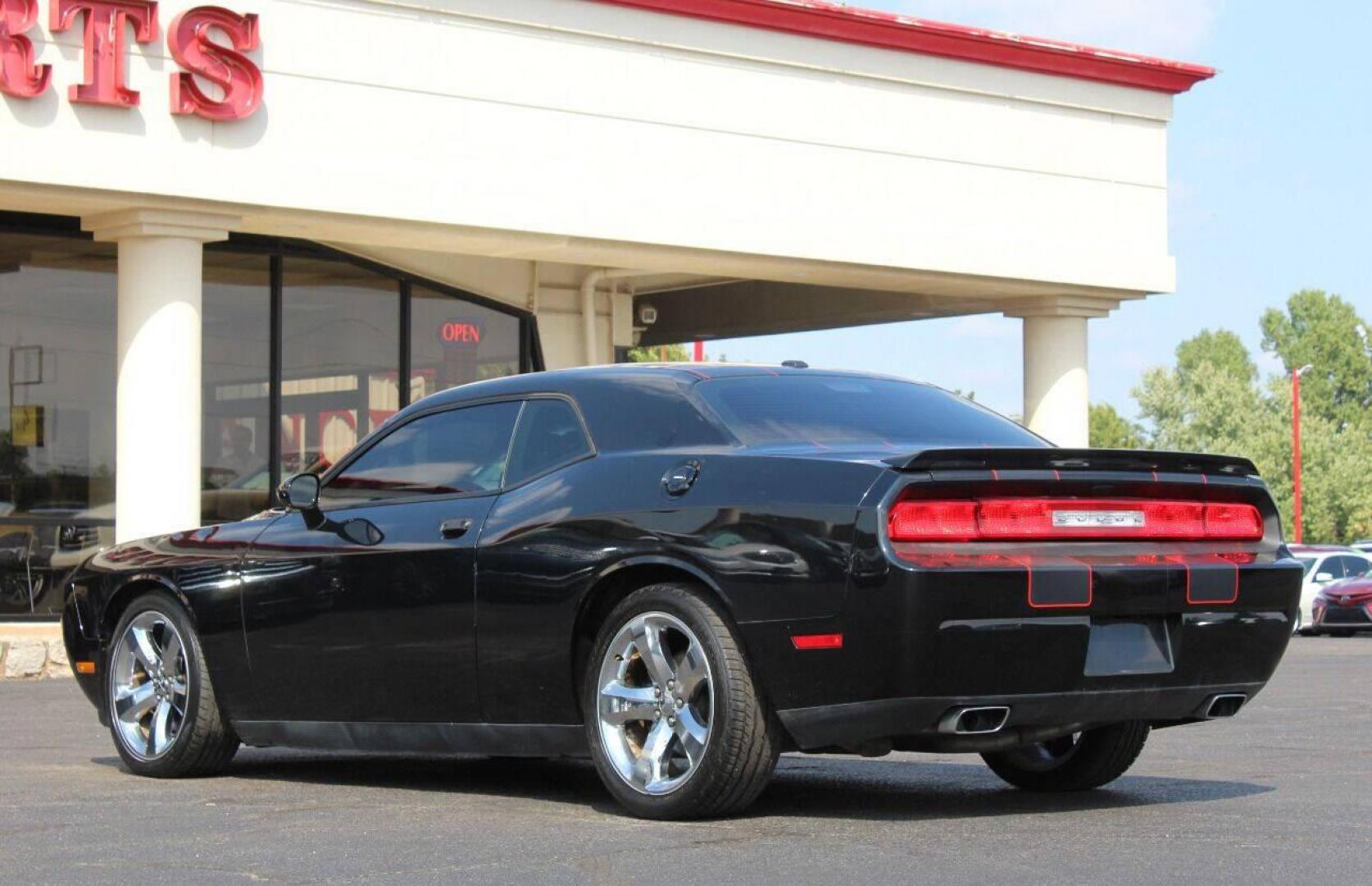 2014 Black Dodge Challenger R/T (2C3CDYBT3EH) with an 5.7L V8 OHV 16V engine, Manual 6-Speed transmission, located at 4301 NW 39th , Oklahoma City, OK, 73112, (405) 949-5600, 35.512135, -97.598671 - Photo#6