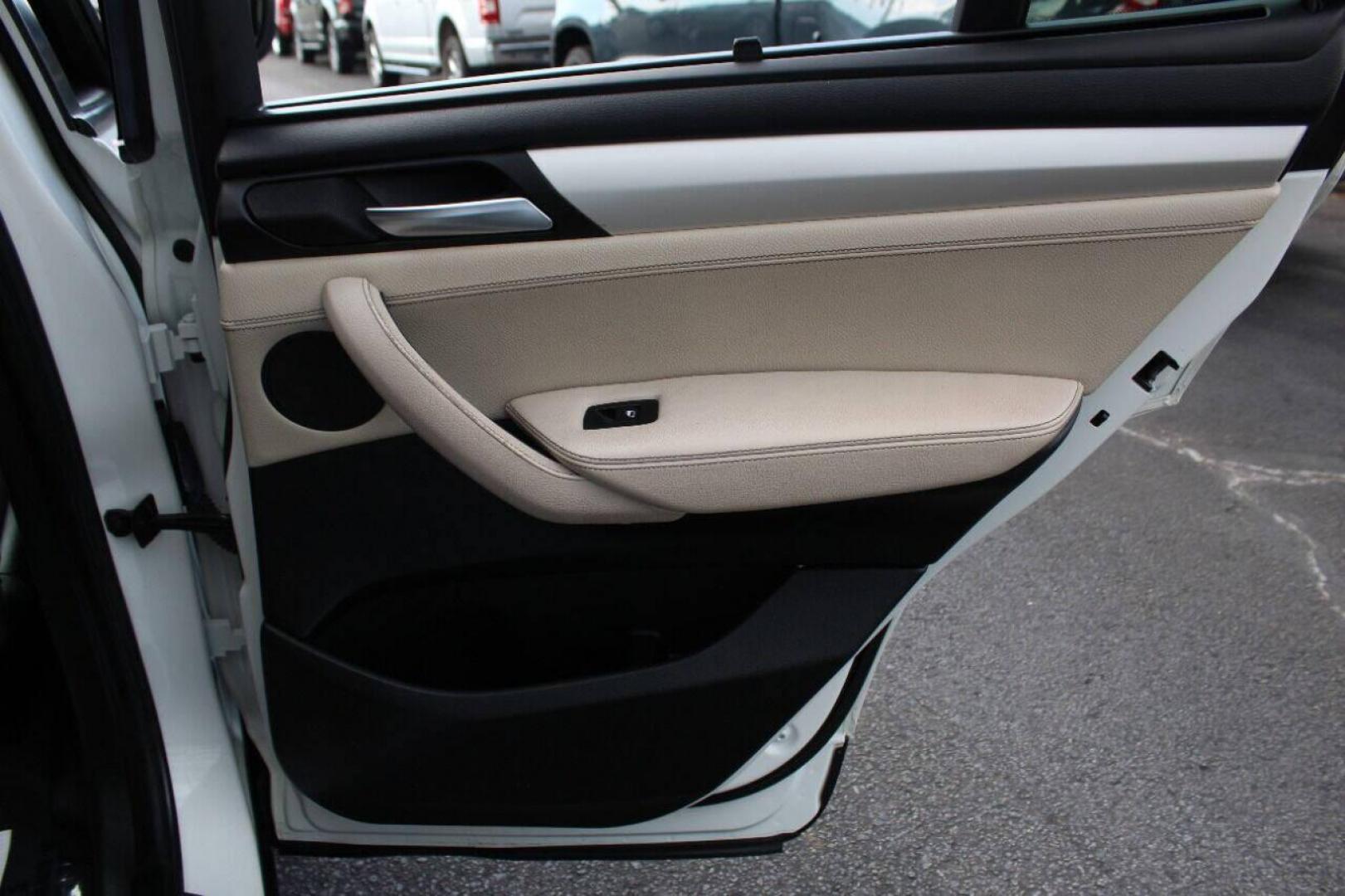 2012 White BMW X3 xDrive28i (5UXWX5C51CL) with an 3.0L L6 DOHC 24V engine, 8-Speed Automatic transmission, located at 4301 NW 39th , Oklahoma City, OK, 73112, (405) 949-5600, 35.512135, -97.598671 - NO DRIVERS LICENCE NO-FULL COVERAGE INSURANCE-NO CREDIT CHECK. COME ON OVER TO SUPERSPORTS AND TAKE A LOOK AND TEST DRIVE PLEASE GIVE US A CALL AT (405) 949-5600. NO LICENCIA DE MANEJAR- NO SEGURO DE COBERTURA TOTAL- NO VERIFICACCION DE CREDITO. POR FAVOR VENGAN A SUPERSPORTS, H - Photo#9