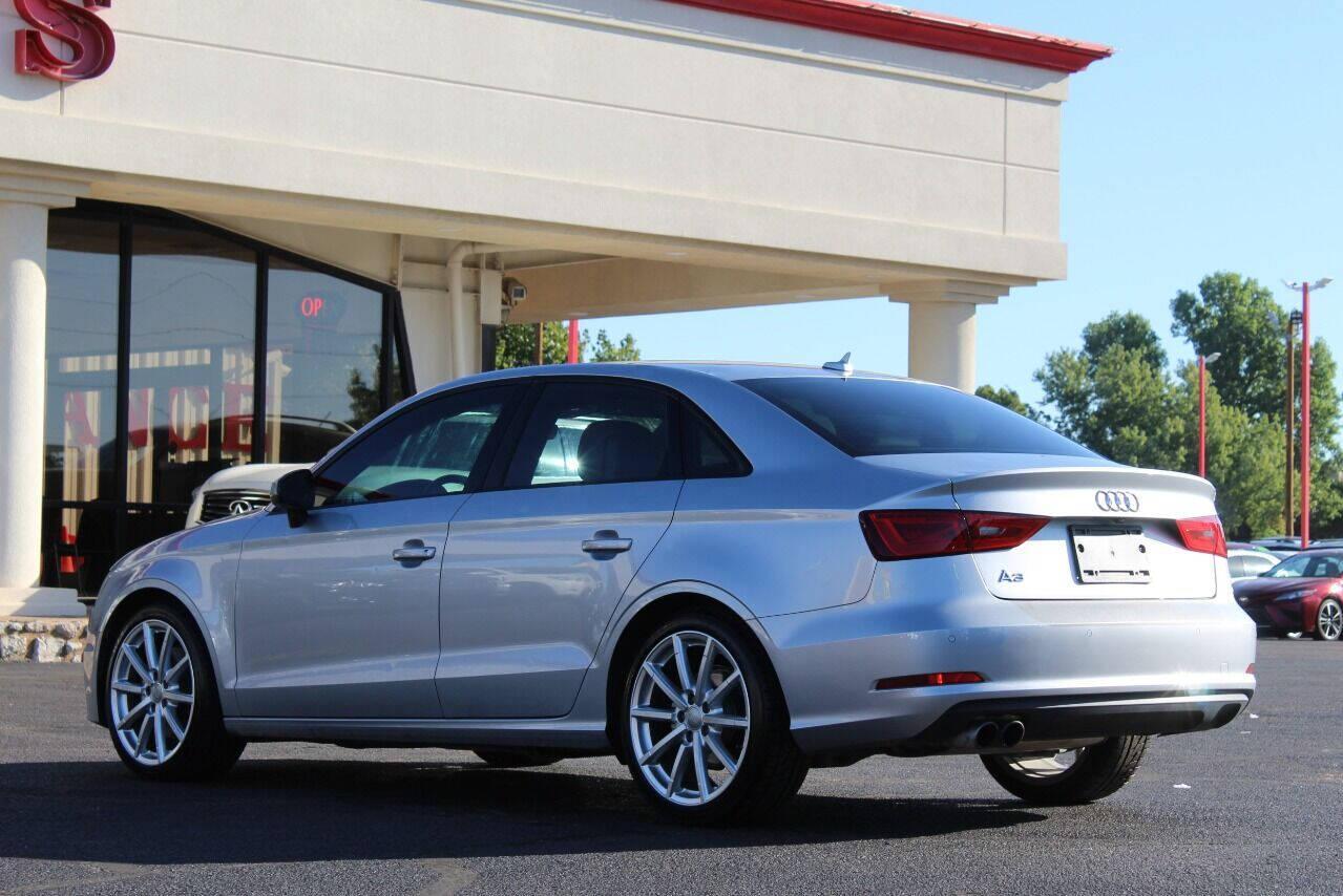 2016 Silver Audi A3 1.8T Premium FWD S tronic (WAUA7GFF7G1) with an 1.8L I4 Turbocharger 1.8L I4 engine, Automatic 6-Speed transmission, located at 4301 NW 39th , Oklahoma City, OK, 73112, (405) 949-5600, 35.512135, -97.598671 - NO DRIVERS LICENCE NO-FULL COVERAGE INSURANCE-NO CREDIT CHECK. COME ON OVER TO SUPERSPORTS AND TAKE A LOOK AND TEST DRIVE. PLEASE GIVE US A CALL AT (405) 949-5600. NO LICENCIA DE MANEJAR - NO SEGURO DE COBERTURA TOTAL - NO VERIFICACION DE CREDITO. POR FAVOR VENGAN A SUPERSPORTS, ECHE UN - Photo#5