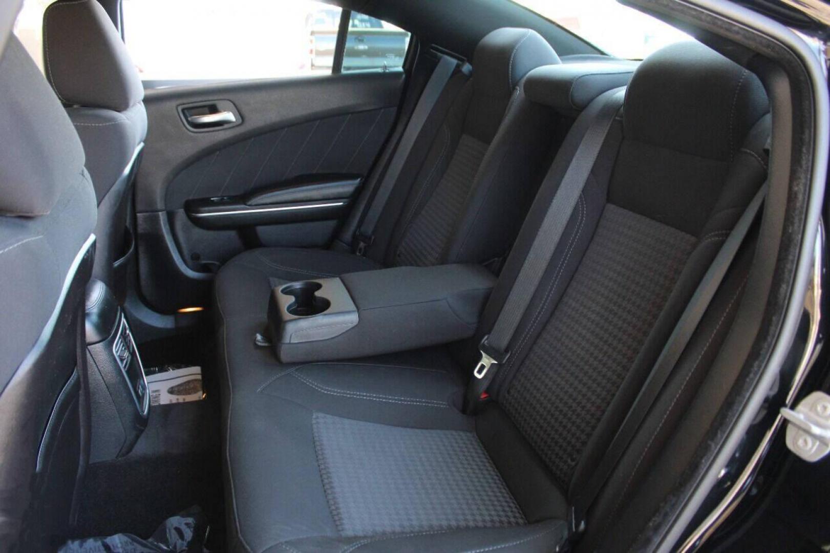 2018 Black Dodge Charger SXT (2C3CDXHG3JH) with an 3.6L V6 DOHC 24V engine, 8A transmission, located at 4301 NW 39th , Oklahoma City, OK, 73112, (405) 949-5600, 35.512135, -97.598671 - NO DRIVERS LICENSE - NOFULL COVERAGE INSURANCE - NO CREDIT CHECK. COME ON OVER TO SUPERSPORTS AND TAKE A LOOK AND TEST DRIVE. PLEASE GIVE US A CALL AT (405) 949-5600. NO LICENCIA DE MANEJAR - NO SEGURO DE COBERTURA TOTAL - NO VERIFICACION DE CREDITO. POR FAVOR VENGAN A SUPERSPORTS, ECHE - Photo#15