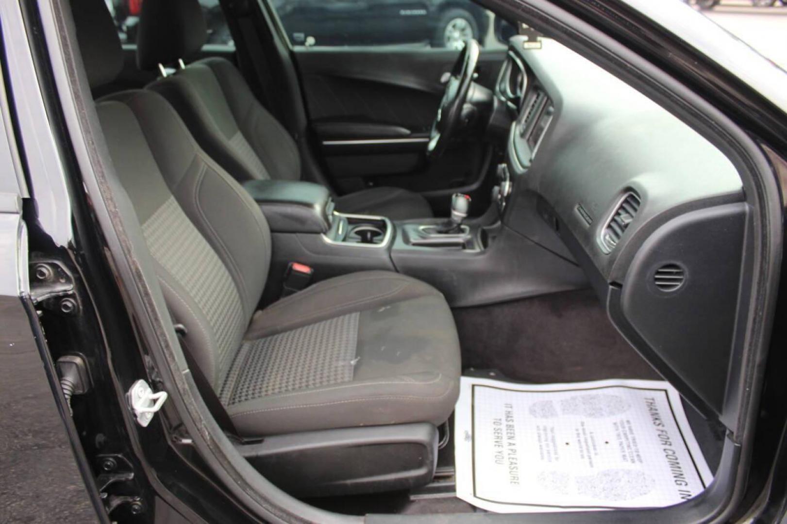 2018 Black Dodge Charger SXT (2C3CDXHG3JH) with an 3.6L V6 DOHC 24V engine, 8A transmission, located at 4301 NW 39th , Oklahoma City, OK, 73112, (405) 949-5600, 35.512135, -97.598671 - NO DRIVERS LICENCE NO-FULL COVERAGE INSURANCE-NO CREDIT CHECK. COME ON OVER TO SUPERSPORTS AND TAKE A LOOK AND TEST DRIVE. PLEASE GIVE US A CALL AT (405) 949-5600. NO LICENSIA DE MANEJAR- NO SEGURO DE COBERTURA TOTAL- NO VERIFICACCION DE CREDITO. POR FAVOR VENGAN A SUPERSPORTS, ECHE UN - Photo#9