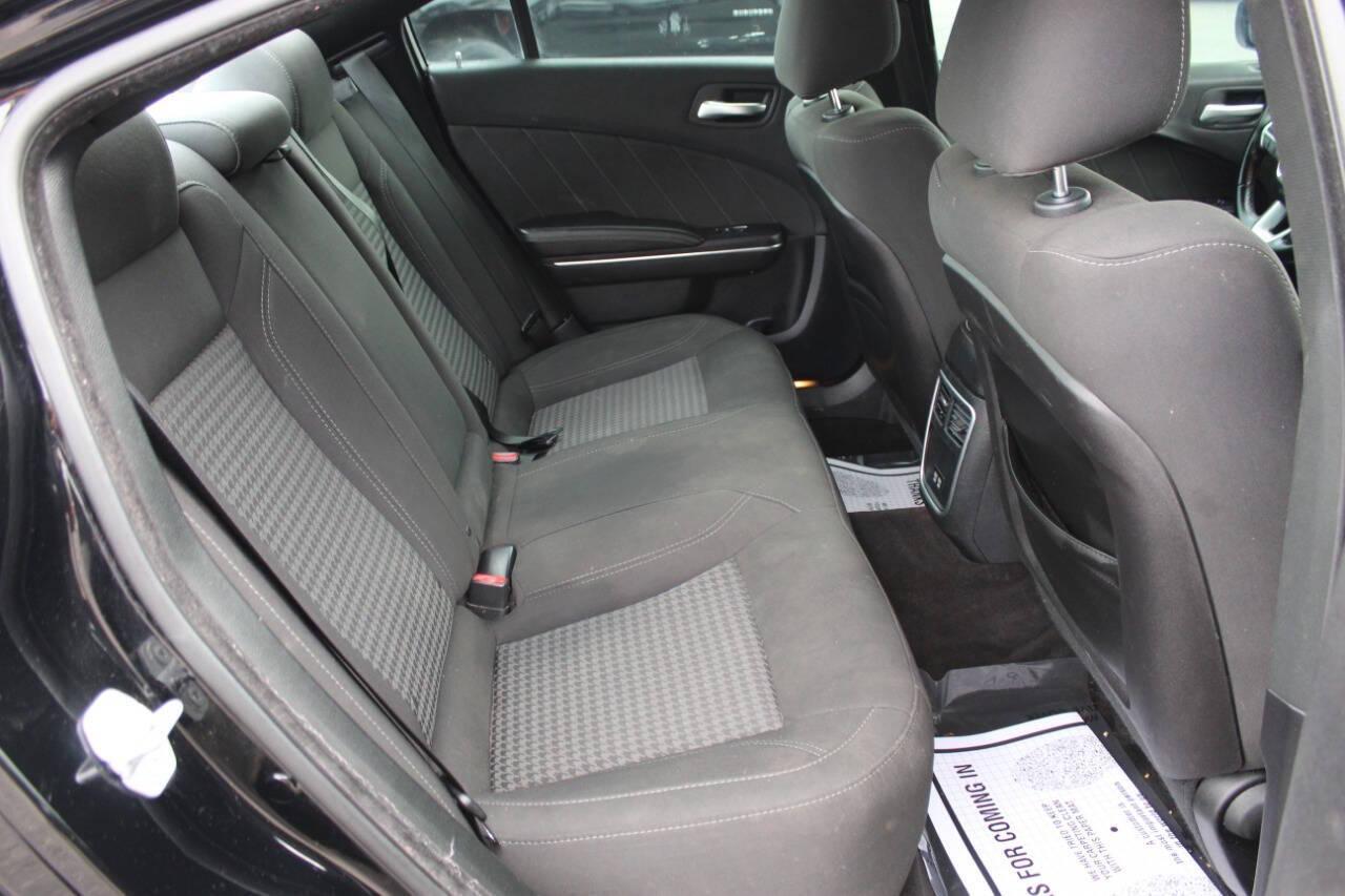 2018 Black Dodge Charger SXT (2C3CDXHG3JH) with an 3.6L V6 DOHC 24V engine, 8A transmission, located at 4301 NW 39th , Oklahoma City, OK, 73112, (405) 949-5600, 35.512135, -97.598671 - NO DRIVERS LICENCE NO-FULL COVERAGE INSURANCE-NO CREDIT CHECK. COME ON OVER TO SUPERSPORTS AND TAKE A LOOK AND TEST DRIVE. PLEASE GIVE US A CALL AT (405) 949-5600. NO LICENSIA DE MANEJAR- NO SEGURO DE COBERTURA TOTAL- NO VERIFICACCION DE CREDITO. POR FAVOR VENGAN A SUPERSPORTS, ECHE UN - Photo#10