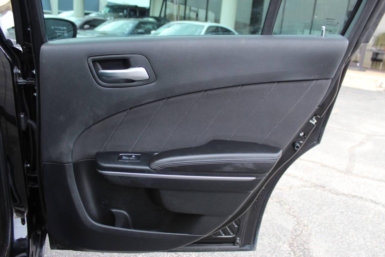 2018 Black Dodge Charger SXT (2C3CDXHG3JH) with an 3.6L V6 DOHC 24V engine, 8A transmission, located at 4301 NW 39th , Oklahoma City, OK, 73112, (405) 949-5600, 35.512135, -97.598671 - NO DRIVERS LICENCE NO-FULL COVERAGE INSURANCE-NO CREDIT CHECK. COME ON OVER TO SUPERSPORTS AND TAKE A LOOK AND TEST DRIVE. PLEASE GIVE US A CALL AT (405) 949-5600. NO LICENSIA DE MANEJAR- NO SEGURO DE COBERTURA TOTAL- NO VERIFICACCION DE CREDITO. POR FAVOR VENGAN A SUPERSPORTS, ECHE UN - Photo#11