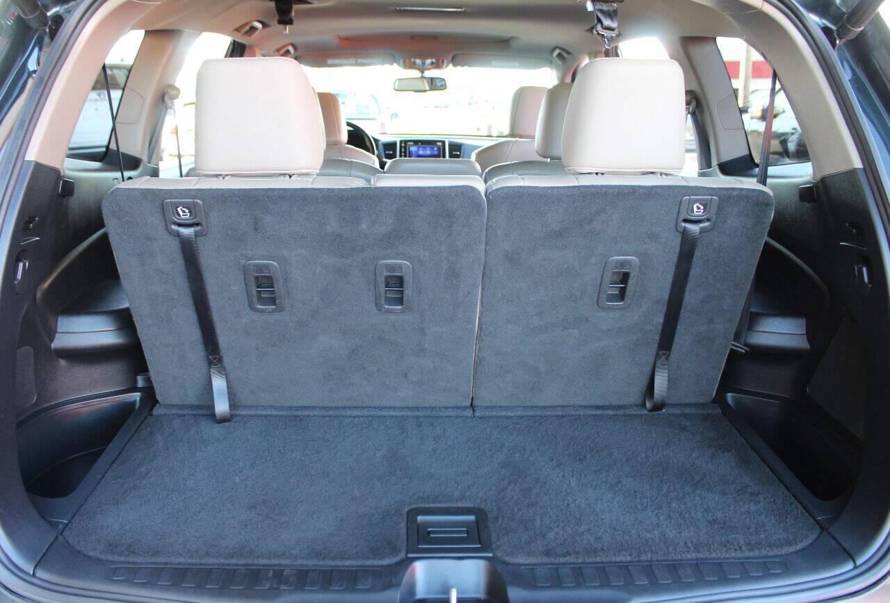 2016 Green Honda Pilot EXL 4WD (5FNYF6H53GB) with an 3.5L V6 SOHC 24V engine, 6-Speed Automatic transmission, located at 4301 NW 39th , Oklahoma City, OK, 73112, (405) 949-5600, 35.512135, -97.598671 - NO DRIVERS LICENCE - NO FULL COVERAGE INSURANCE - NO CREDIT CHECK. COME ON OVER TO SUPERSPORTS AND TAKE A LOOK AND TEST DRIVE. PLEASE GIVE US A CALL AT (405) 949-5600. NO LICENCIA DE MANEJAR - NO SEGURO DE COBERTURA TOTAL - NO VERIFICACION DE CREDITO. POR FAVOR VENGAN A SUPERSPORTS, ECH - Photo#15