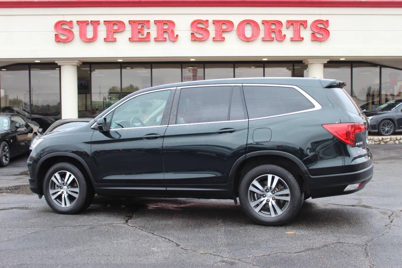 2016 Green Honda Pilot EXL 4WD (5FNYF6H53GB) with an 3.5L V6 SOHC 24V engine, 6-Speed Automatic transmission, located at 4301 NW 39th , Oklahoma City, OK, 73112, (405) 949-5600, 35.512135, -97.598671 - NO DRIVERS LICENCE - NO FULL COVERAGE INSURANCE - NO CREDIT CHECK. COME ON OVER TO SUPERSPORTS AND TAKE A LOOK AND TEST DRIVE. PLEASE GIVE US A CALL AT (405) 949-5600. NO LICENCIA DE MANEJAR - NO SEGURO DE COBERTURA TOTAL - NO VERIFICACION DE CREDITO. POR FAVOR VENGAN A SUPERSPORTS, ECH - Photo#5