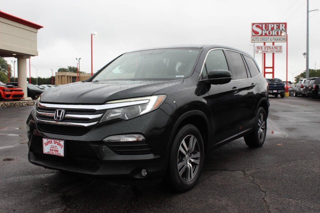 2016 Green Honda Pilot EXL 4WD (5FNYF6H53GB) with an 3.5L V6 SOHC 24V engine, 6-Speed Automatic transmission, located at 4301 NW 39th , Oklahoma City, OK, 73112, (405) 949-5600, 35.512135, -97.598671 - NO DRIVERS LICENCE - NO FULL COVERAGE INSURANCE - NO CREDIT CHECK. COME ON OVER TO SUPERSPORTS AND TAKE A LOOK AND TEST DRIVE. PLEASE GIVE US A CALL AT (405) 949-5600. NO LICENCIA DE MANEJAR - NO SEGURO DE COBERTURA TOTAL - NO VERIFICACION DE CREDITO. POR FAVOR VENGAN A SUPERSPORTS, ECH - Photo#7
