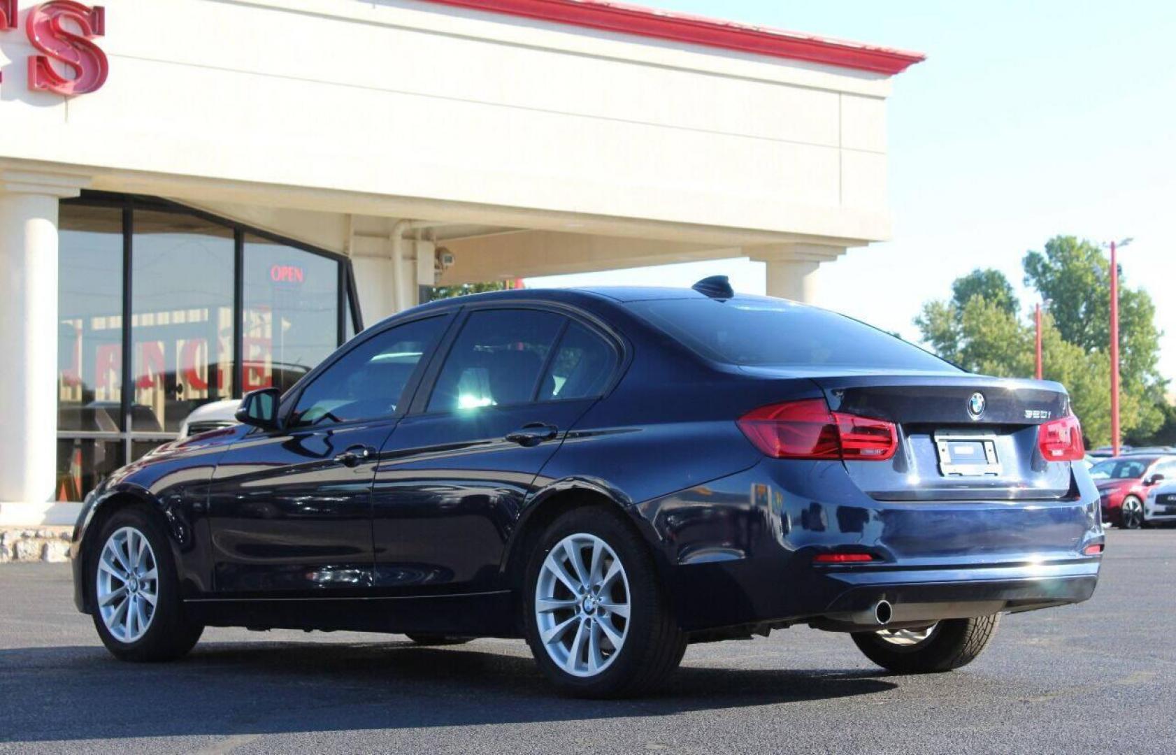2016 Blue BMW 3-Series 320i Sedan (WBA8E1G58GN) with an 2.0L L4 DOHC 16V engine, 8A transmission, located at 4301 NW 39th , Oklahoma City, OK, 73112, (405) 949-5600, 35.512135, -97.598671 - NO DRIVERS LICENSE - NO FULL COVERAGE INSURANCE - NO CREDIT CHECK. COME ON OVER TO SUPERSPORTS AND TAKE A LOOK AND TEST DRIVE. PLEASE GIVE US A CALL AT (405) 949-5600. NO LICENCIA DE MANEJAR - NO SEGURO DE COBERTURA TOTAL - NO VERIFICACION DE CREDITO. POR FAVOR VENGAN A SUPERSPORTS, ECH - Photo#6