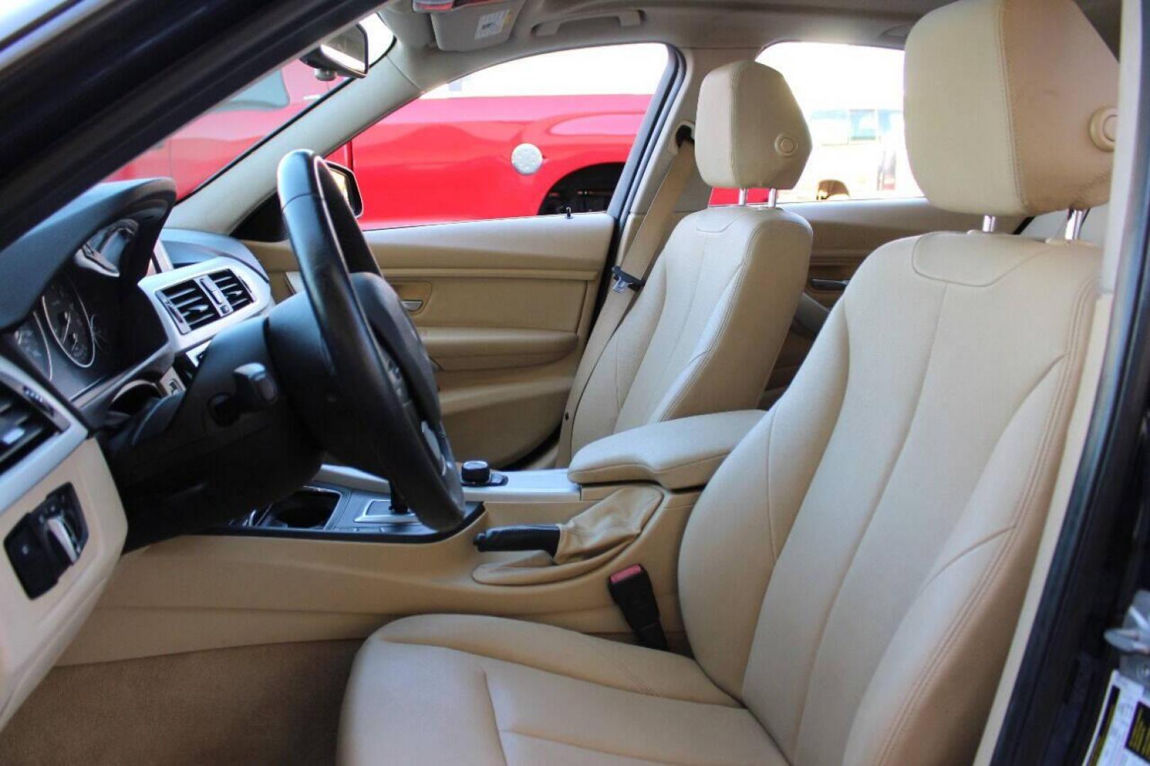 2016 Blue BMW 3-Series 320i Sedan (WBA8E1G58GN) with an 2.0L L4 DOHC 16V engine, 8A transmission, located at 4301 NW 39th , Oklahoma City, OK, 73112, (405) 949-5600, 35.512135, -97.598671 - NO DRIVERS LICENSE - NO FULL COVERAGE INSURANCE - NO CREDIT CHECK. COME ON OVER TO SUPERSPORTS AND TAKE A LOOK AND TEST DRIVE. PLEASE GIVE US A CALL AT (405) 949-5600. NO LICENCIA DE MANEJAR - NO SEGURO DE COBERTURA TOTAL - NO VERIFICACION DE CREDITO. POR FAVOR VENGAN A SUPERSPORTS, ECH - Photo#17