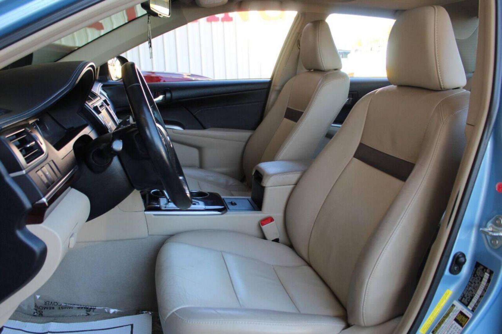 2013 Blue Toyota Camry XLE V6 (4T1BK1FK4DU) with an 3.5L V6 DOHC 24V engine, 6-Speed Automatic transmission, located at 4301 NW 39th , Oklahoma City, OK, 73112, (405) 949-5600, 35.512135, -97.598671 - Photo#16