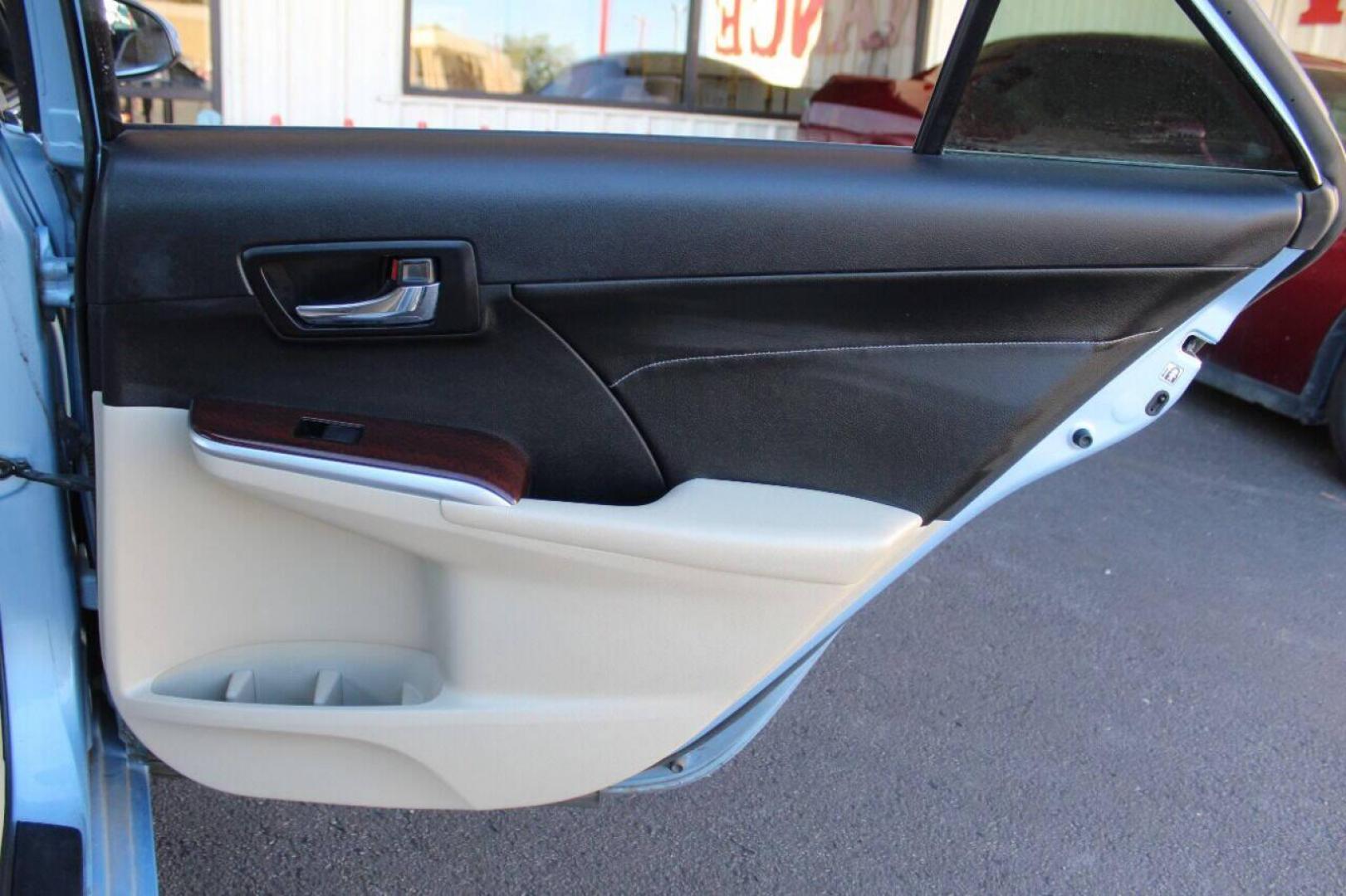 2013 Blue Toyota Camry XLE V6 (4T1BK1FK4DU) with an 3.5L V6 DOHC 24V engine, 6-Speed Automatic transmission, located at 4301 NW 39th , Oklahoma City, OK, 73112, (405) 949-5600, 35.512135, -97.598671 - Photo#10