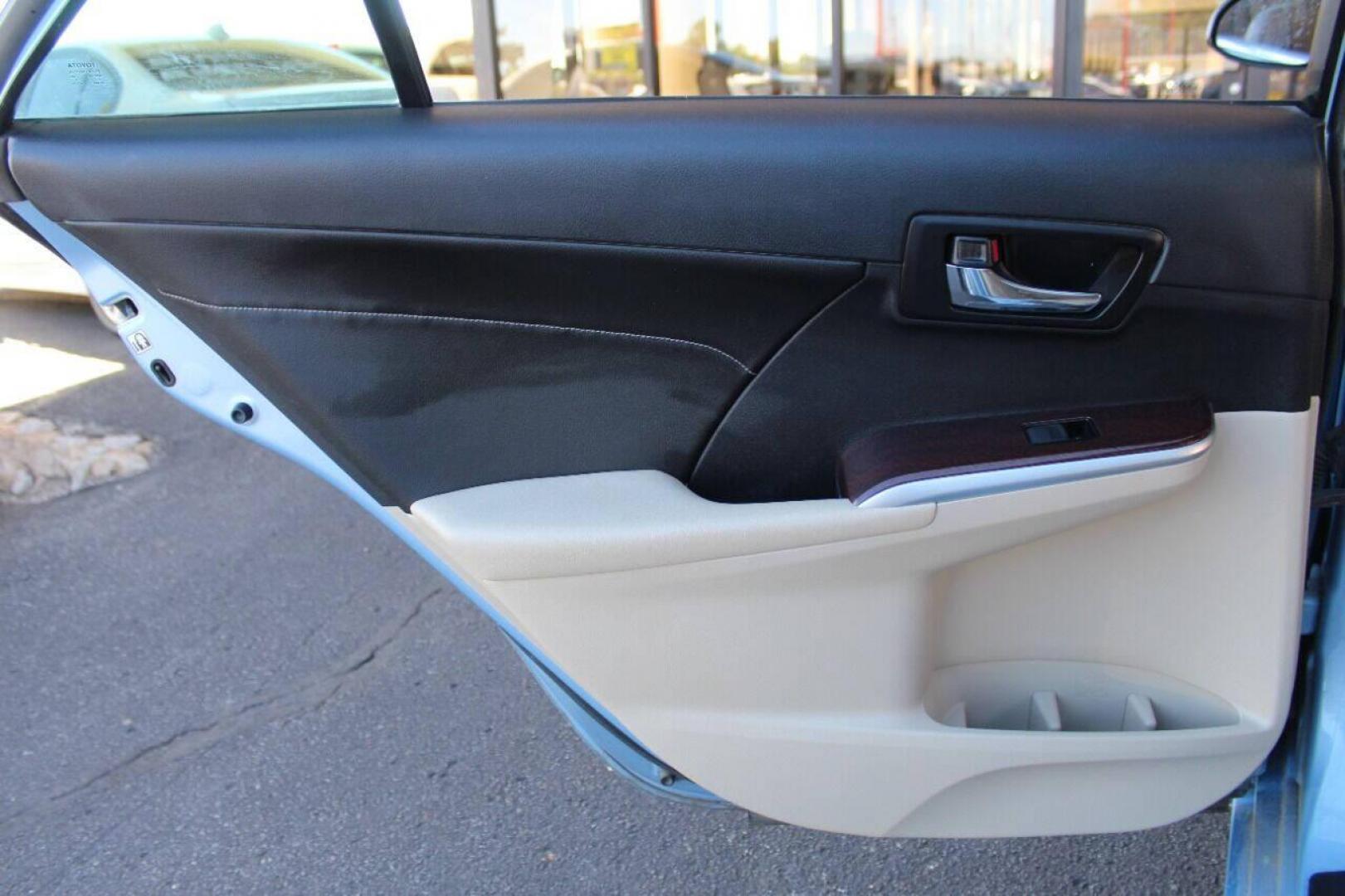 2013 Blue Toyota Camry XLE V6 (4T1BK1FK4DU) with an 3.5L V6 DOHC 24V engine, 6-Speed Automatic transmission, located at 4301 NW 39th , Oklahoma City, OK, 73112, (405) 949-5600, 35.512135, -97.598671 - Photo#13