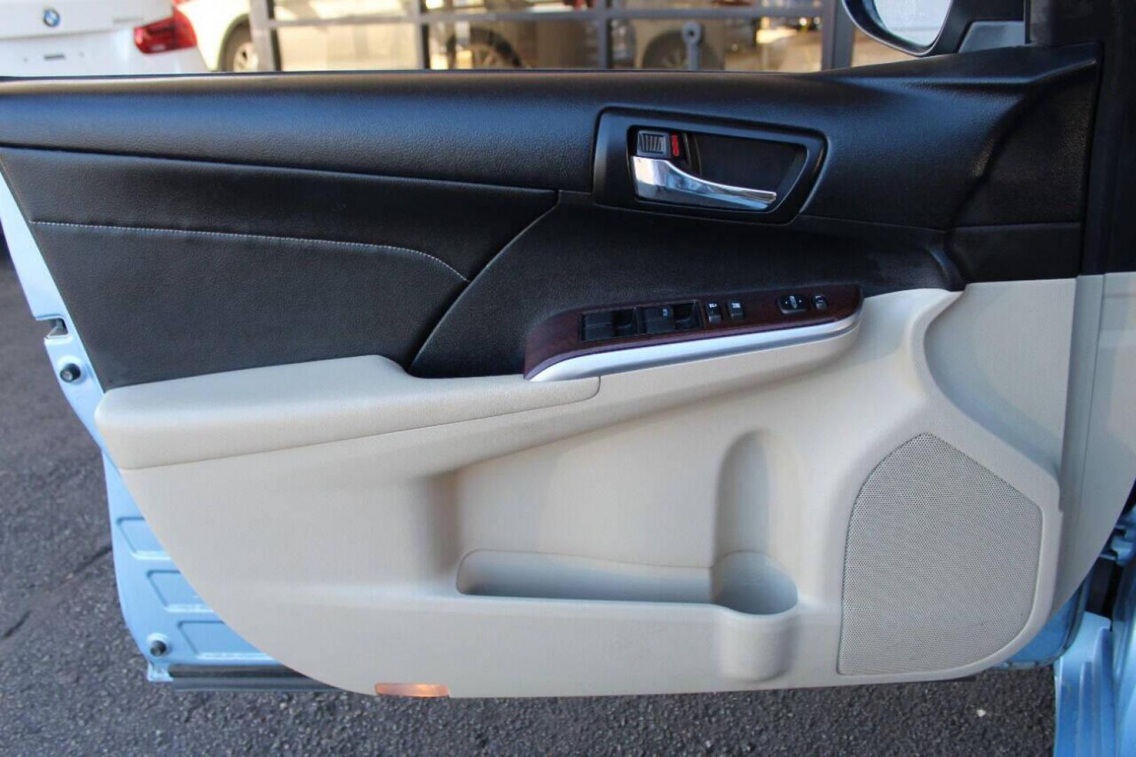 2013 Blue Toyota Camry XLE V6 (4T1BK1FK4DU) with an 3.5L V6 DOHC 24V engine, 6-Speed Automatic transmission, located at 4301 NW 39th , Oklahoma City, OK, 73112, (405) 949-5600, 35.512135, -97.598671 - Photo#15