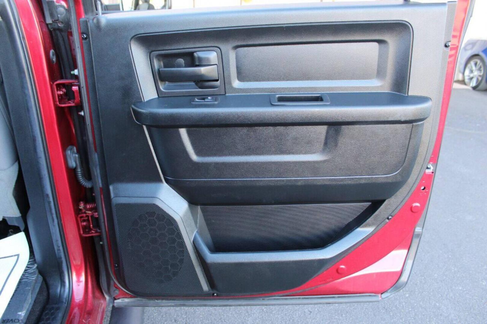 2014 Red RAM 1500 Tradesman Crew Cab SWB 4WD (1C6RR7KT9ES) with an 5.7L V8 OHV 16V engine, 6-Speed Automatic transmission, located at 4301 NW 39th , Oklahoma City, OK, 73112, (405) 949-5600, 35.512135, -97.598671 - NO DRIVERS LICENCE -NO FULL COVERAGE INSURANCE - NO CREDIT CHECK.COME ON OVER TO SUPERSPORTS, TAKE A LOOK AND TEST DRIVE. PLEASE GIVE US A CALL AT (405) 949-5600. NO LICENCIA DE CONDUCIR - NO SEGURO DE COBERTURA TOTAL - NO VERIFICACION DE CREDITO. VISITENOS EN SUPERSPORTS, MIRE NUEST - Photo#10