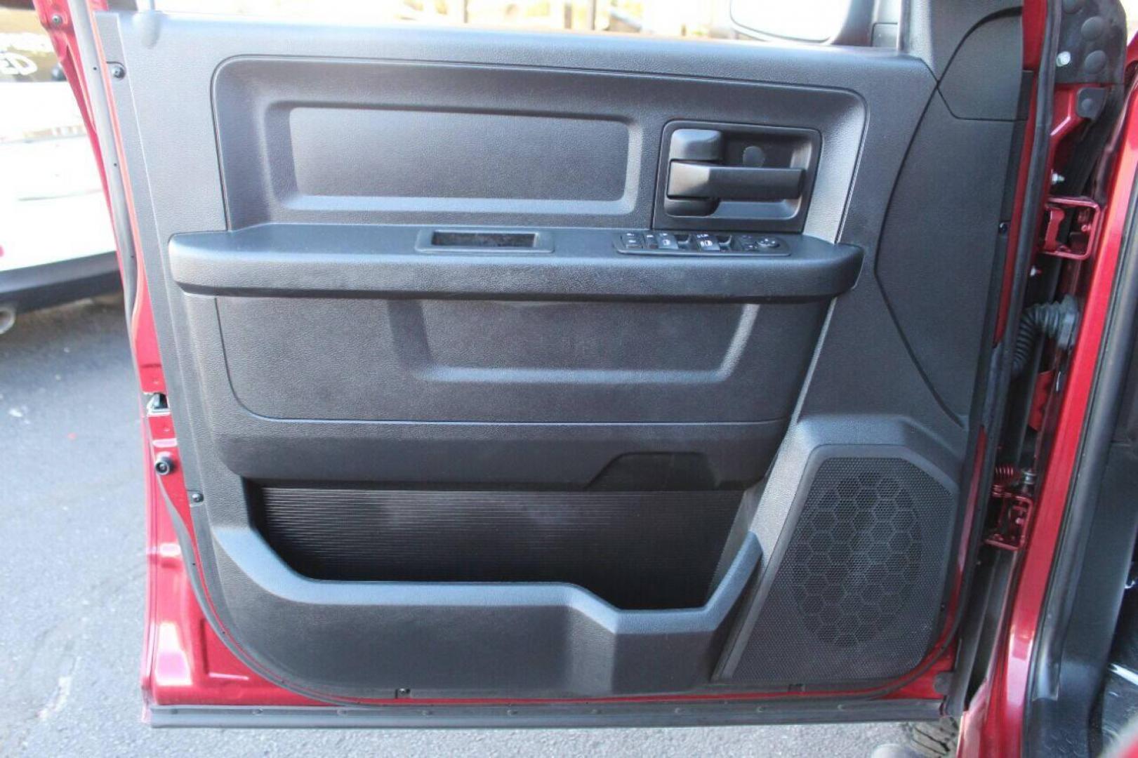 2014 Red RAM 1500 Tradesman Crew Cab SWB 4WD (1C6RR7KT9ES) with an 5.7L V8 OHV 16V engine, 6-Speed Automatic transmission, located at 4301 NW 39th , Oklahoma City, OK, 73112, (405) 949-5600, 35.512135, -97.598671 - NO DRIVERS LICENCE -NO FULL COVERAGE INSURANCE - NO CREDIT CHECK.COME ON OVER TO SUPERSPORTS, TAKE A LOOK AND TEST DRIVE. PLEASE GIVE US A CALL AT (405) 949-5600. NO LICENCIA DE CONDUCIR - NO SEGURO DE COBERTURA TOTAL - NO VERIFICACION DE CREDITO. VISITENOS EN SUPERSPORTS, MIRE NUEST - Photo#15