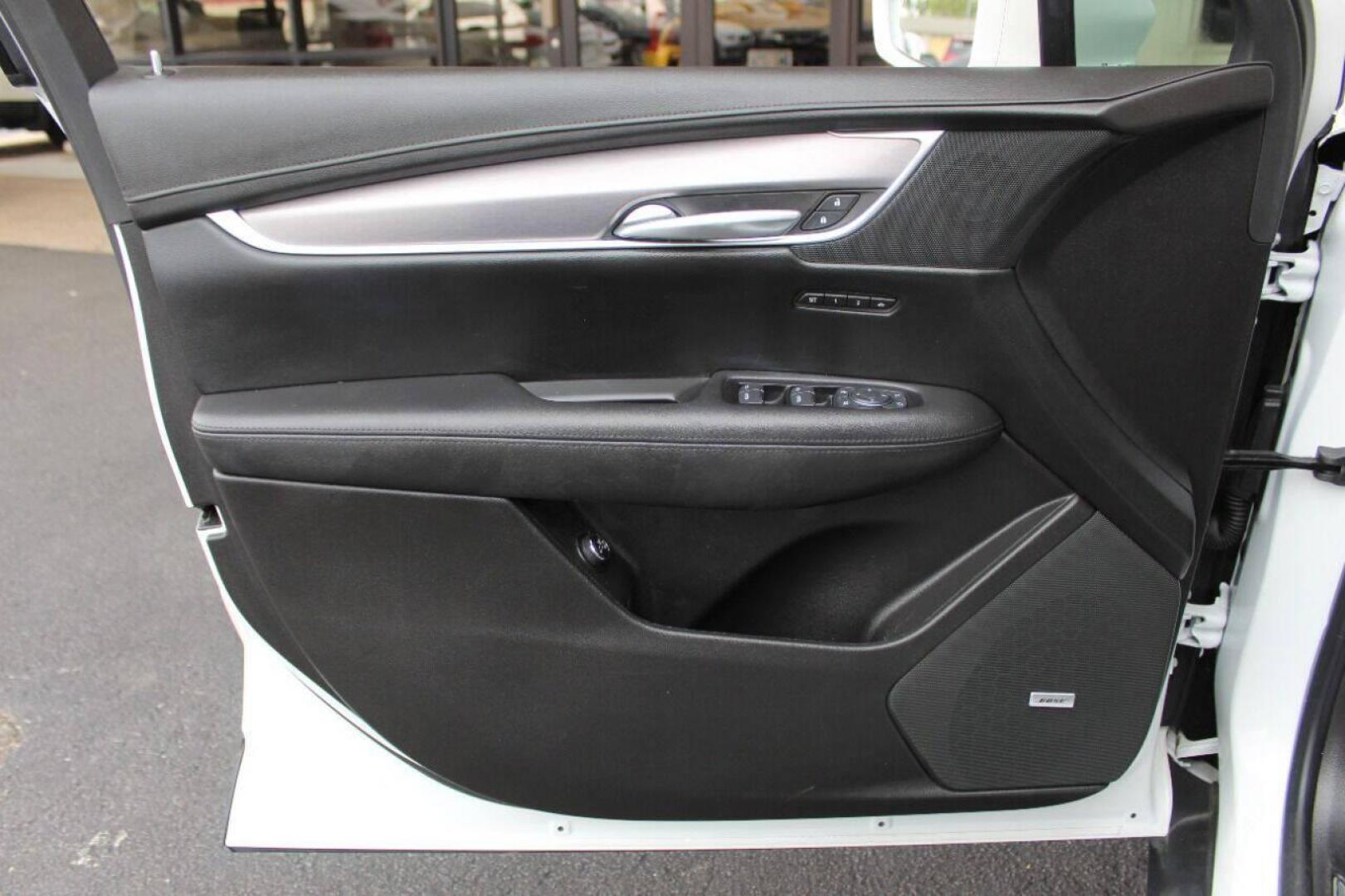 2019 White Cadillac XT5 Premium Luxury (1GYKNERS6KZ) with an 3.6L V6 DOHC 24V engine, 8A transmission, located at 4301 NW 39th , Oklahoma City, OK, 73112, (405) 949-5600, 35.512135, -97.598671 - NO DRIVERS LICENCE NO - FULL COVERAGE INSURANCE - NO CREDIT CHECK. COME ON OVER TO SUPERSPORTS AND TAKE A LOOK AND TEST DRIVE. PLEASE GIVE US A CALL AT (405) 949-5600. NO LICENCIA DE MANEJAR - NO SEGURO DE COBERTURA TOTAL - NO VERIFICACION DE CREDITO. POR FAVOR VENGAN A SUPERSPORTS, ECH - Photo#15