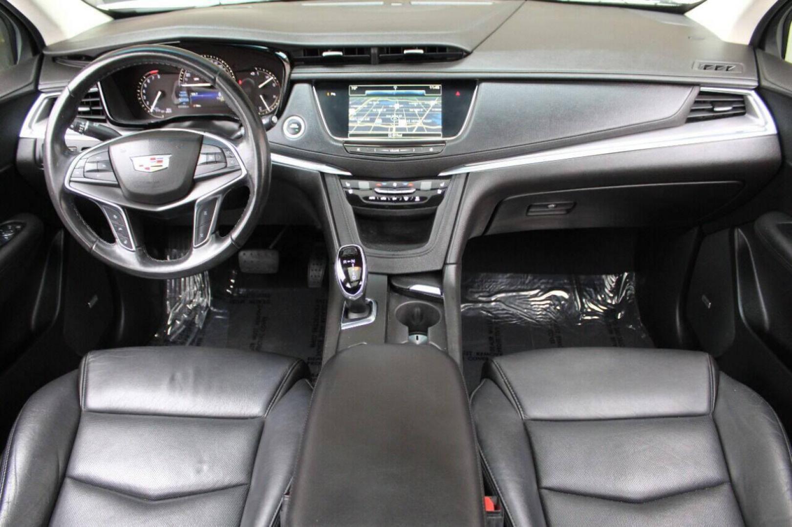 2019 White Cadillac XT5 Premium Luxury (1GYKNERS6KZ) with an 3.6L V6 DOHC 24V engine, 8A transmission, located at 4301 NW 39th , Oklahoma City, OK, 73112, (405) 949-5600, 35.512135, -97.598671 - NO DRIVERS LICENCE NO - FULL COVERAGE INSURANCE - NO CREDIT CHECK. COME ON OVER TO SUPERSPORTS AND TAKE A LOOK AND TEST DRIVE. PLEASE GIVE US A CALL AT (405) 949-5600. NO LICENCIA DE MANEJAR - NO SEGURO DE COBERTURA TOTAL - NO VERIFICACION DE CREDITO. POR FAVOR VENGAN A SUPERSPORTS, ECH - Photo#17